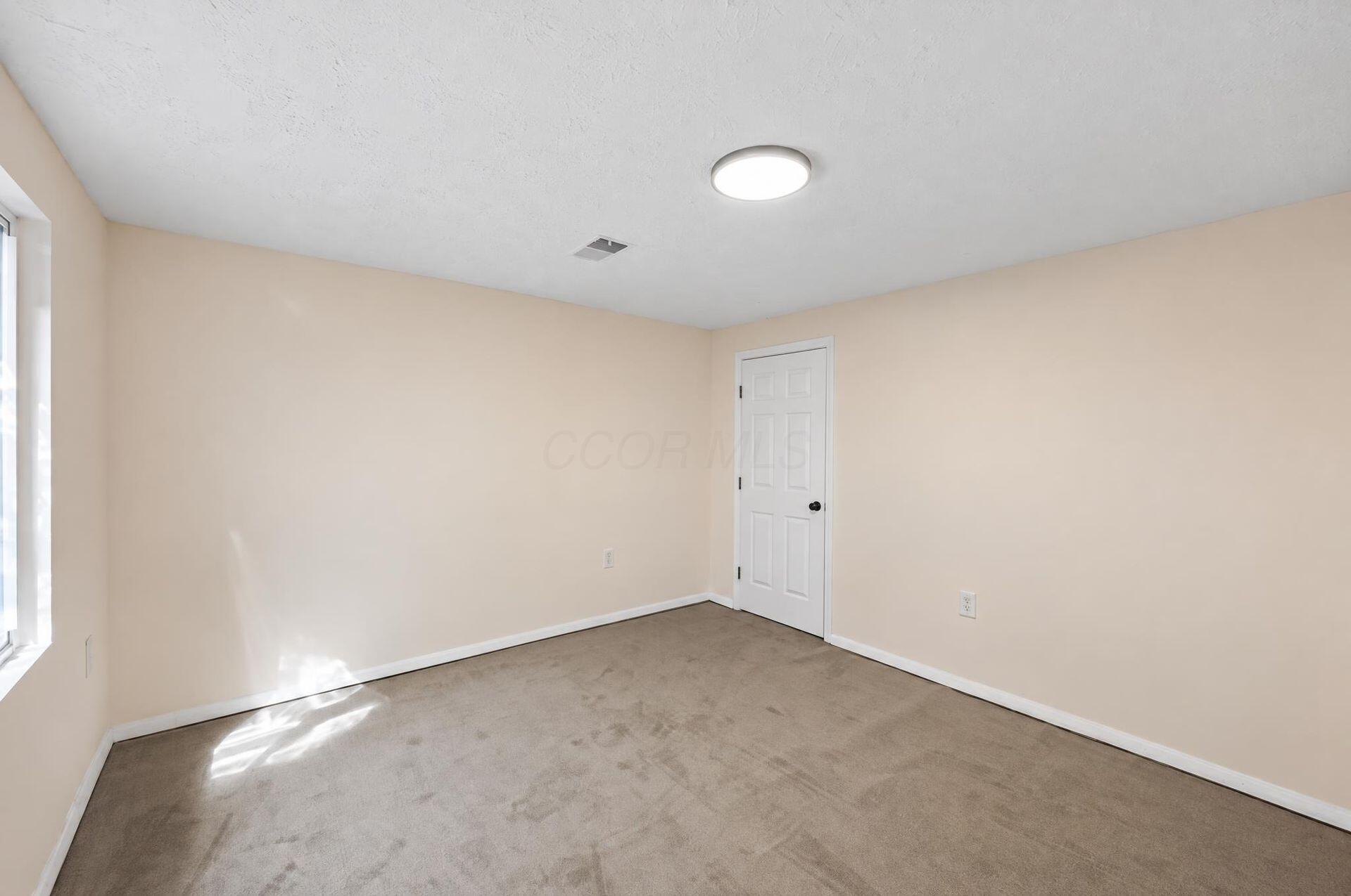 1455 E Deshler Avenue E Property Photo 43