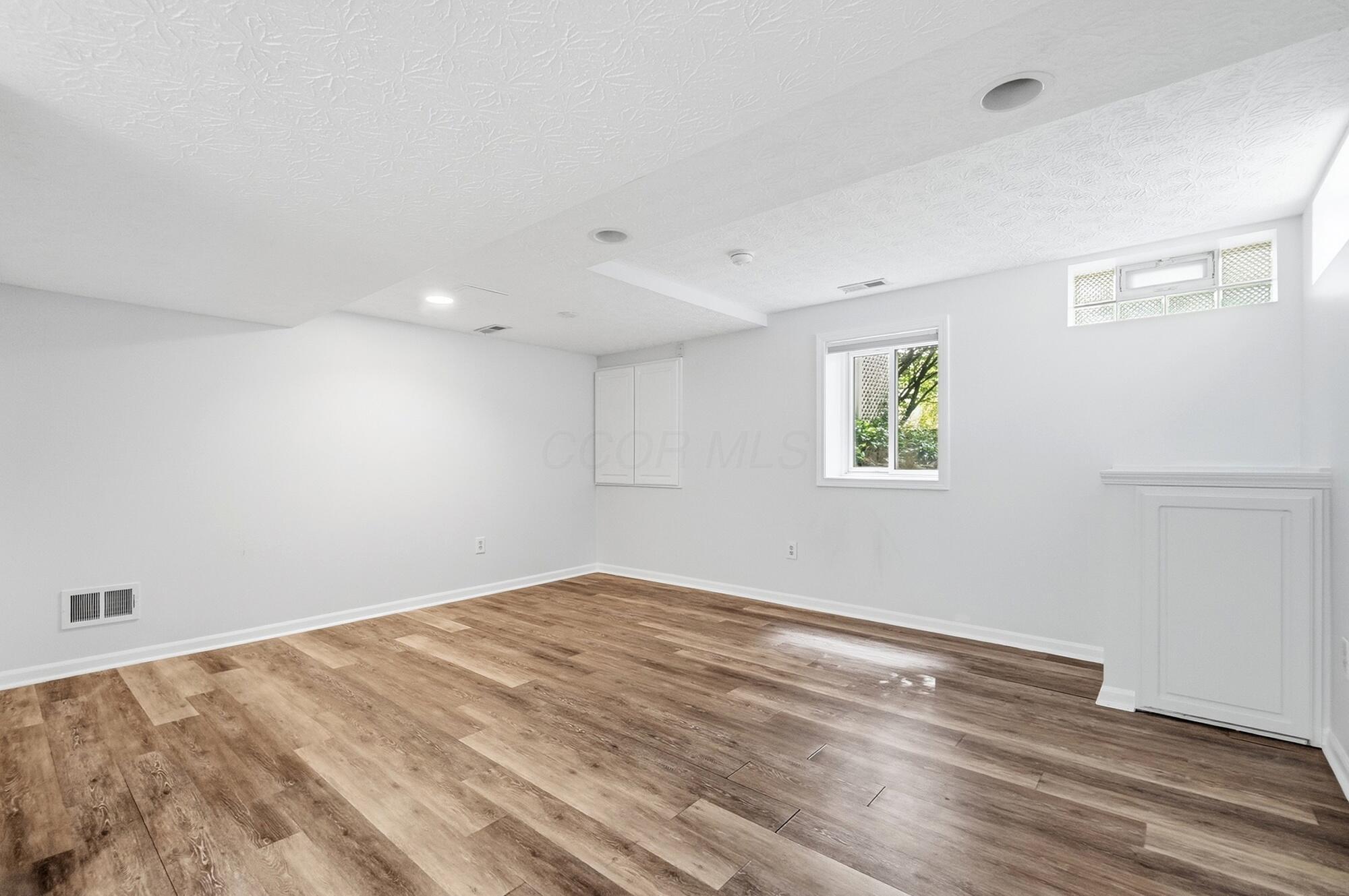 5203 Hickory Grove Property Photo 33