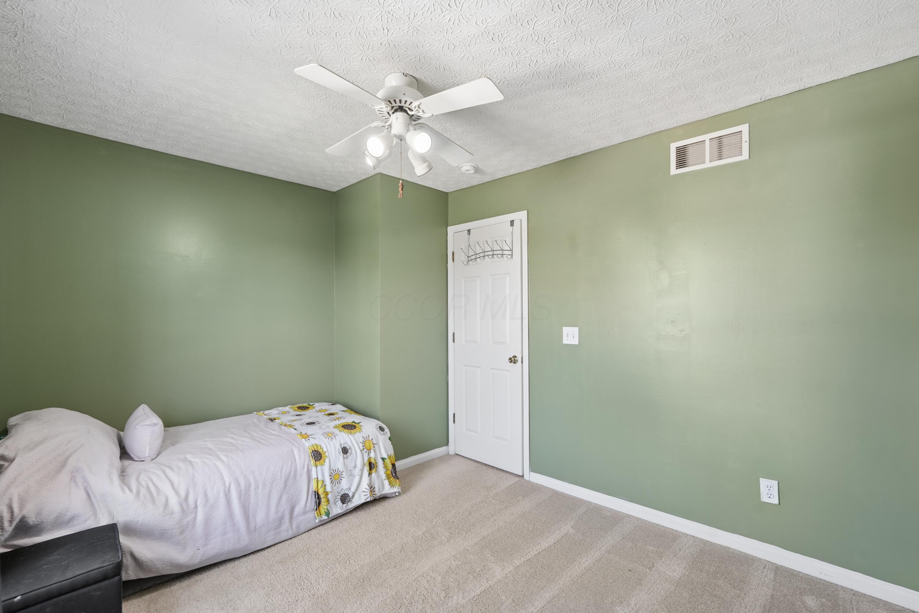 335 Edgemont Court Property Photo 32