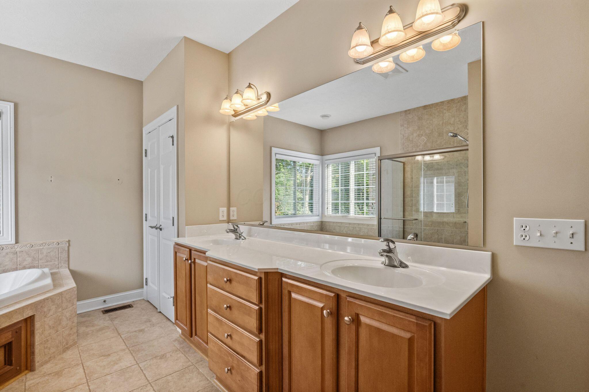 5852 Dunheath Loop Property Photo 28