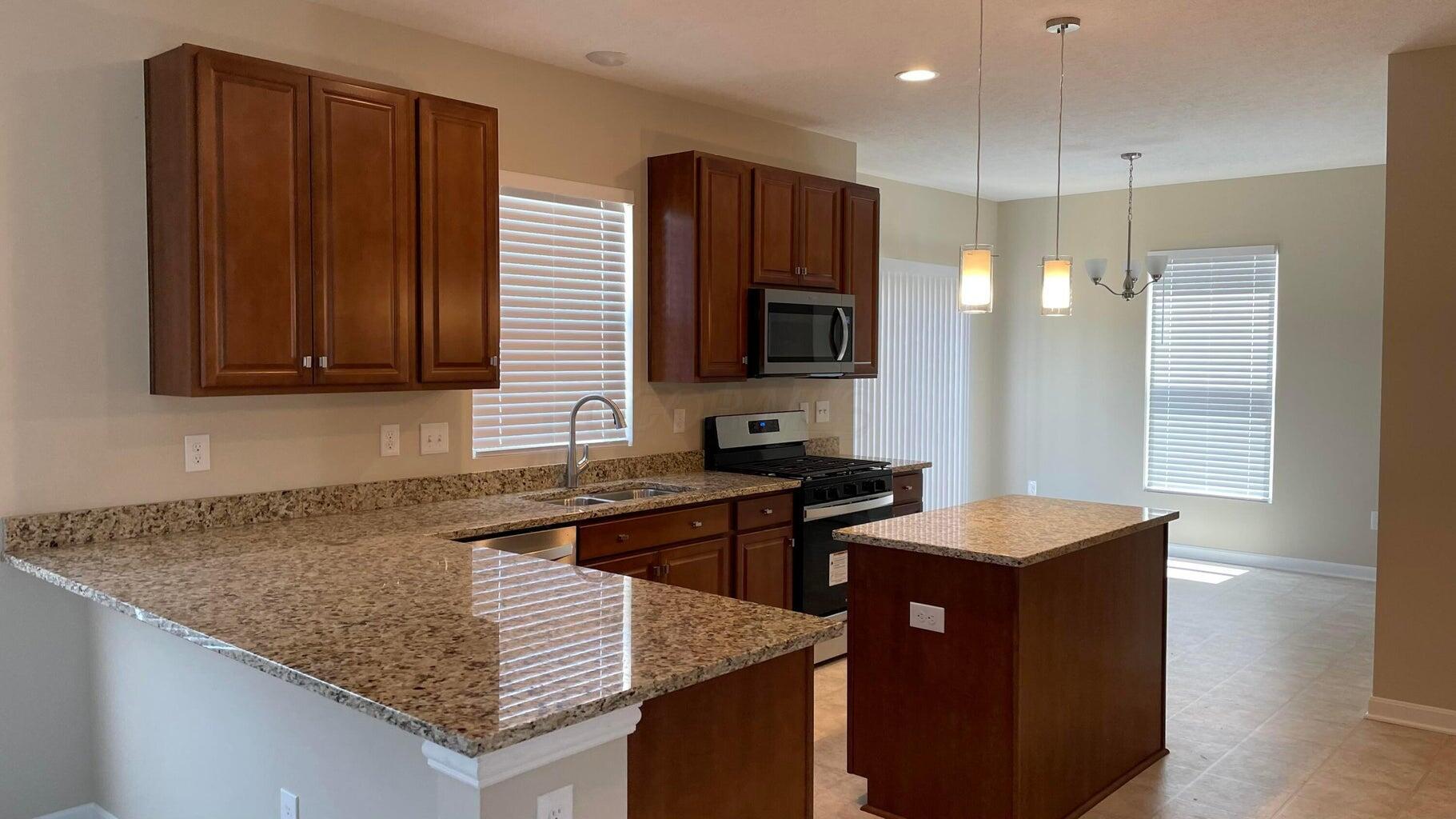 6613 Constitution Way Property Photo 4