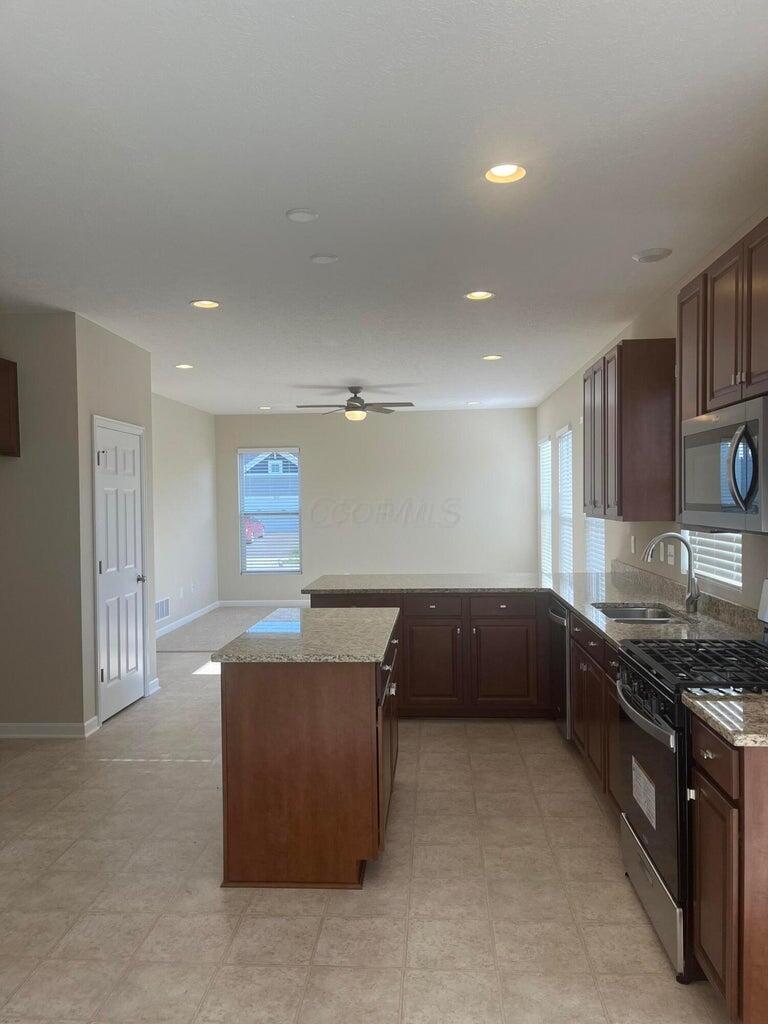 6613 Constitution Way Property Photo 14