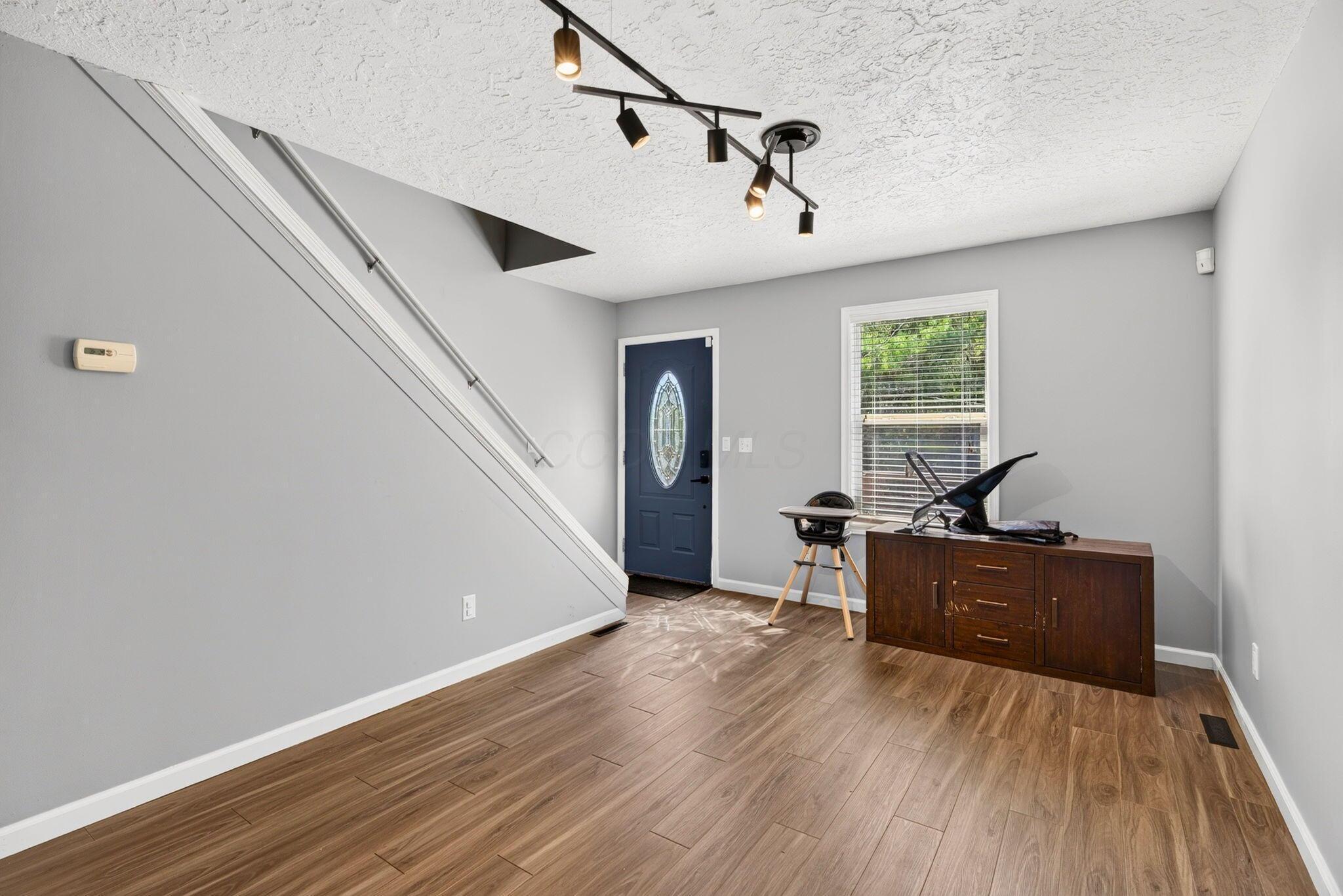 16 E Mitchell Street Property Photo 16