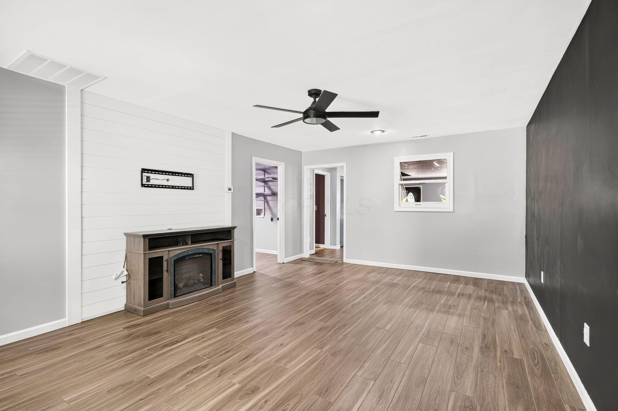 16 E Mitchell Street Property Photo 23
