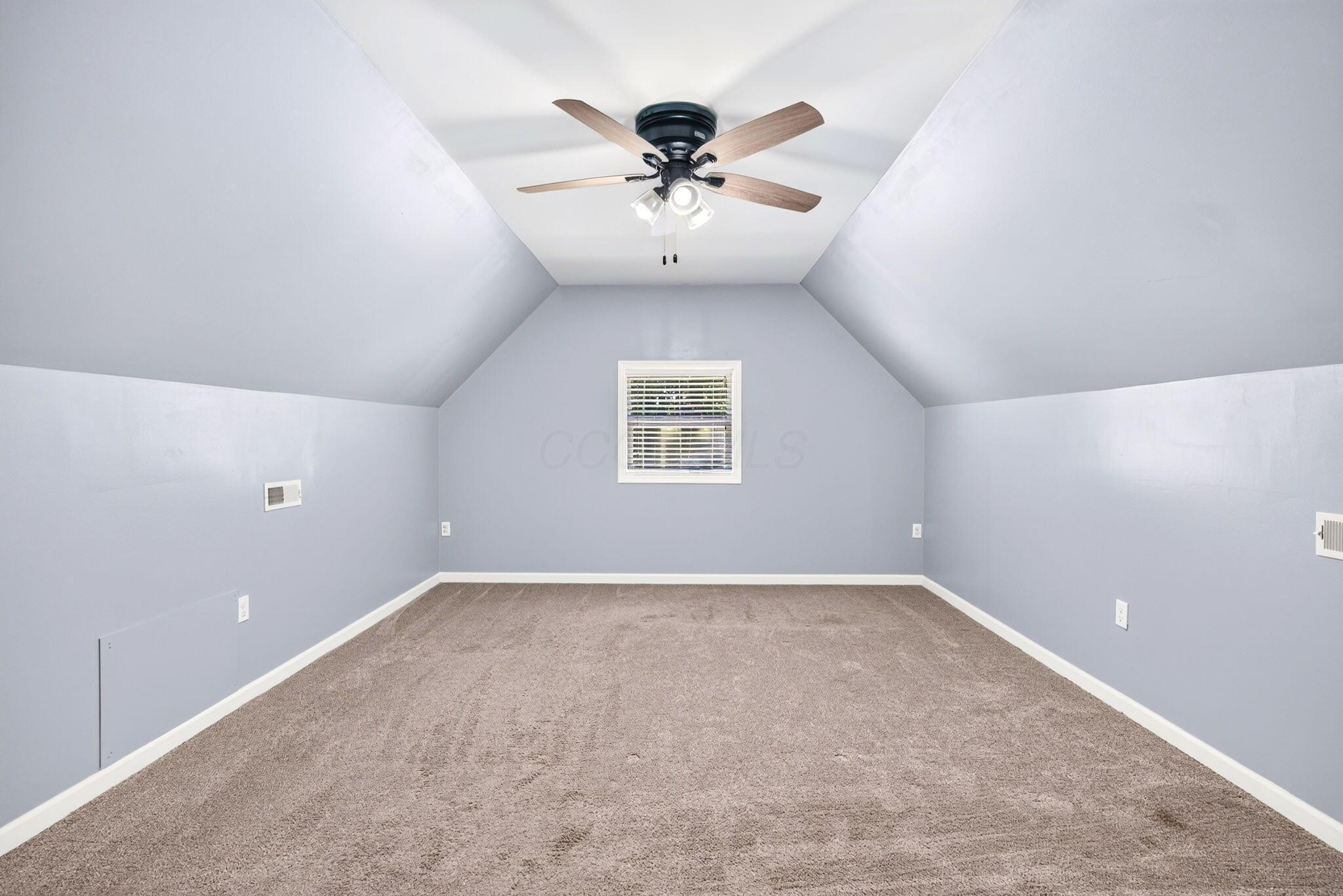 16 E Mitchell Street Property Photo 33