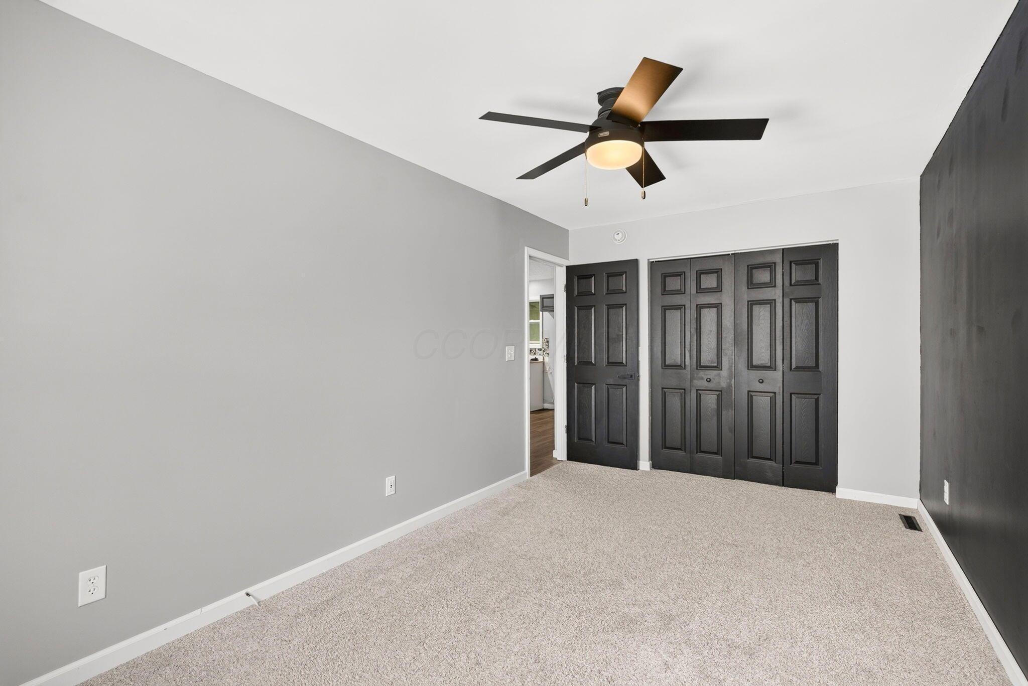16 E Mitchell Street Property Photo 40
