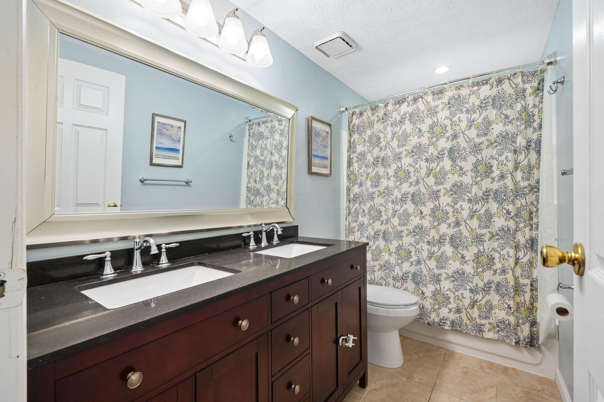 3794 Ravens Glen Drive Property Photo 14