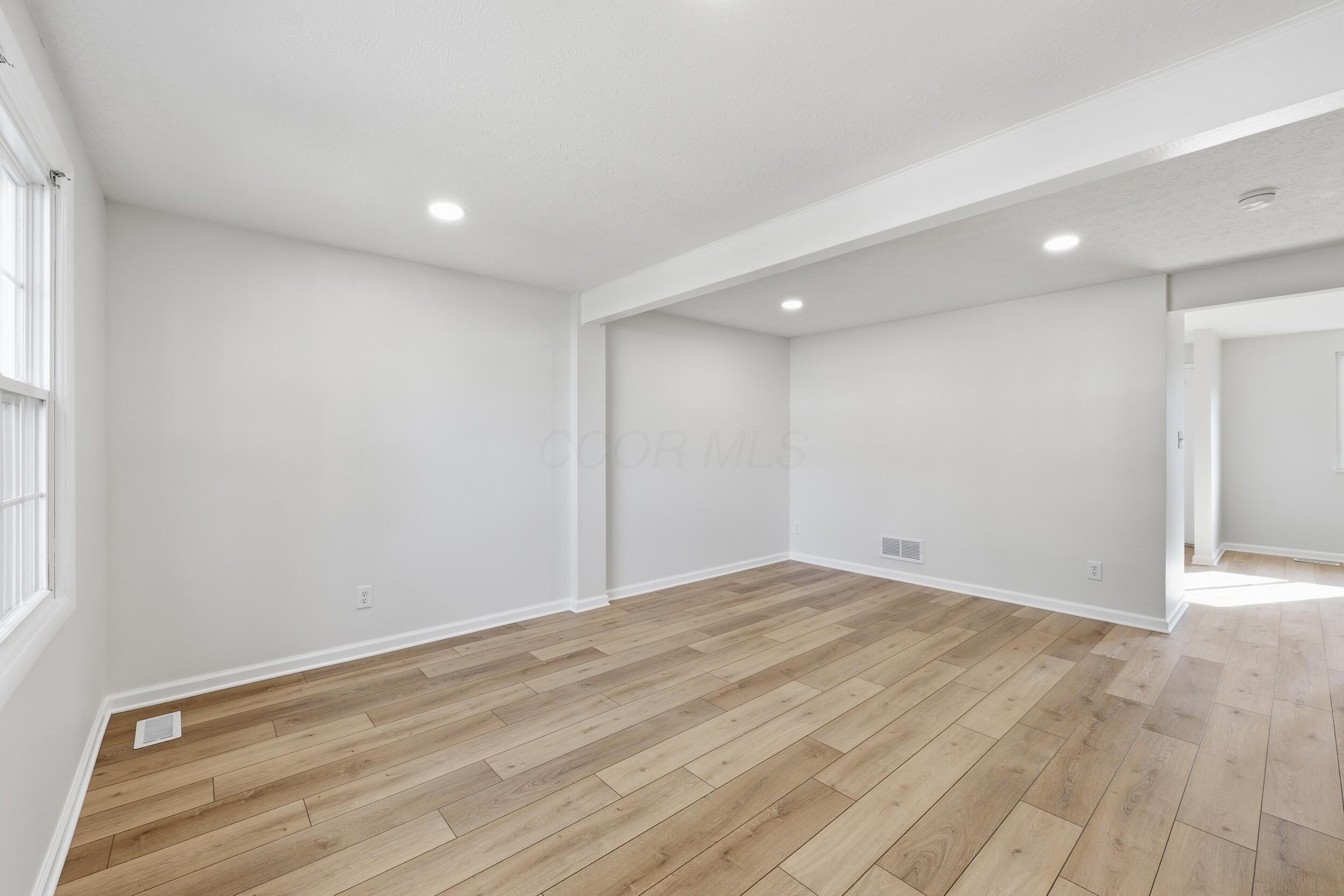 8702 Glencanyon Drive Property Photo 6