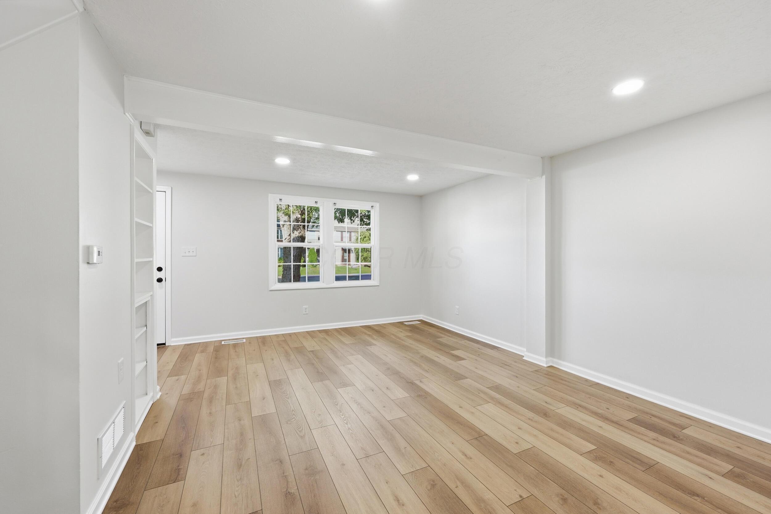 8702 Glencanyon Drive Property Photo 8