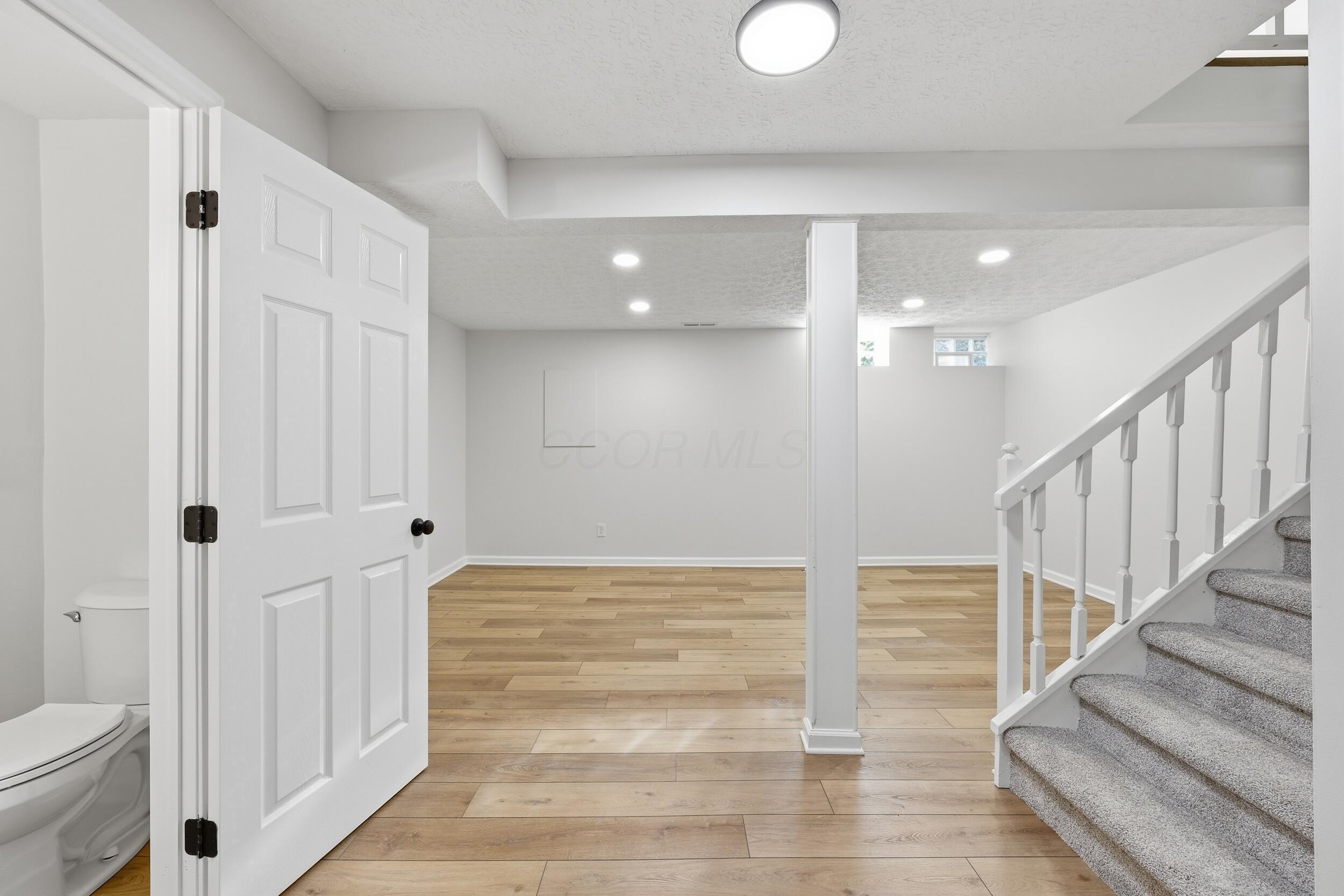 8702 Glencanyon Drive Property Photo 11