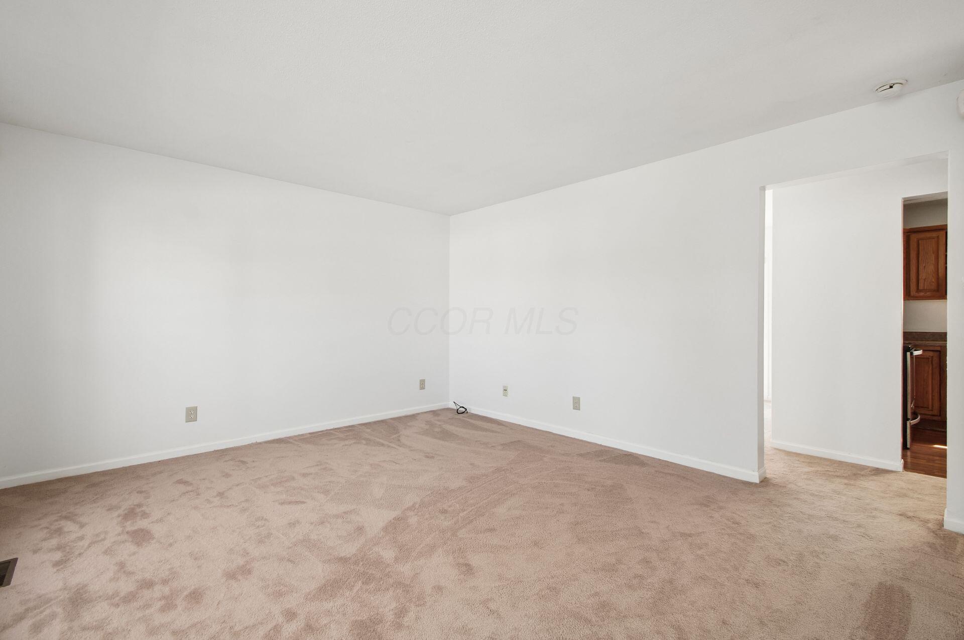 3033 Benchmark Drive Property Photo 3