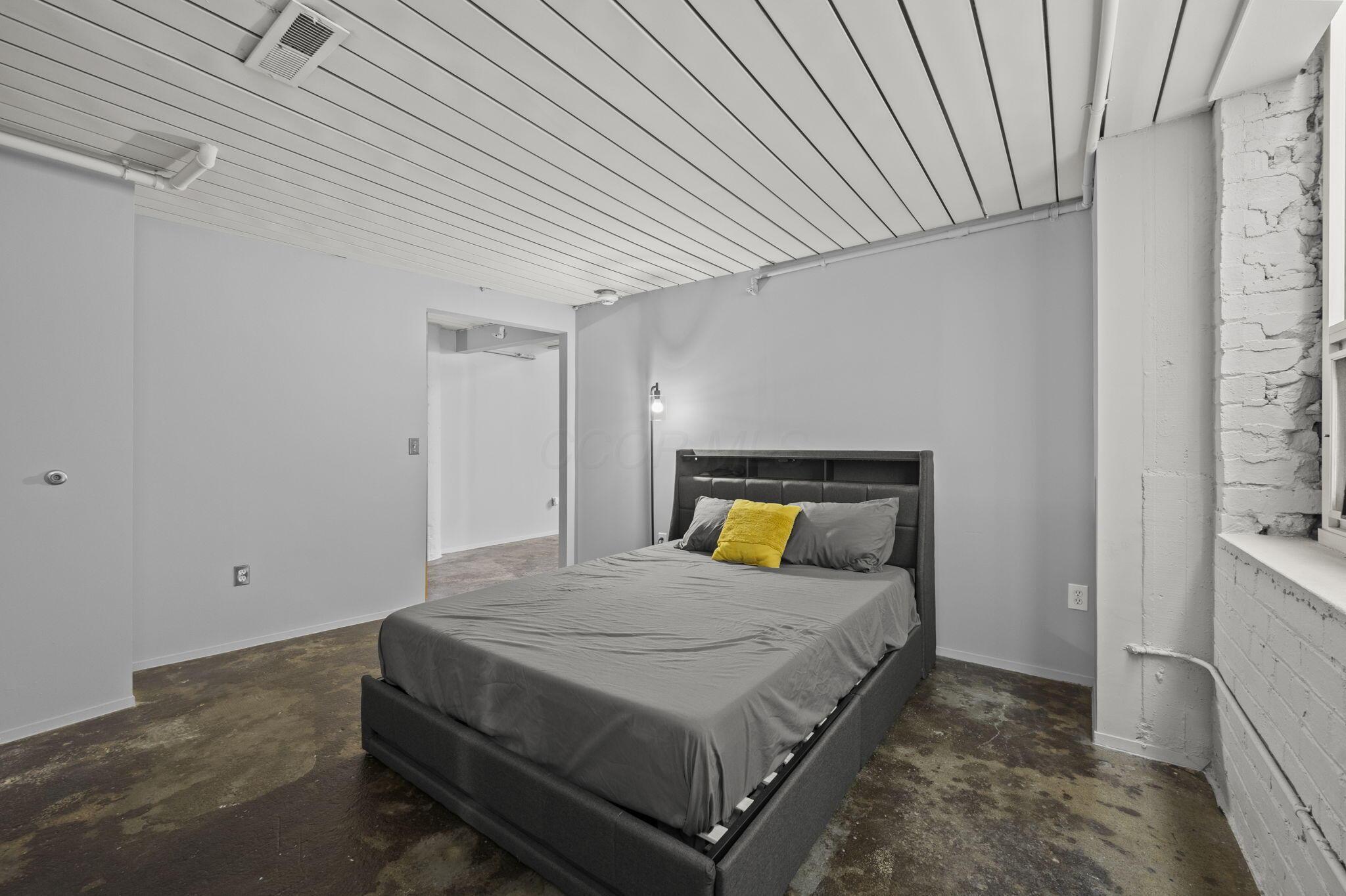 60 E Spring Street, 223 Property Photo 18