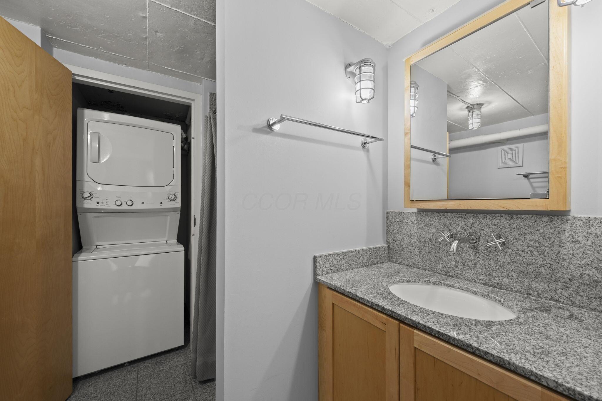 60 E Spring Street, 223 Property Photo 27