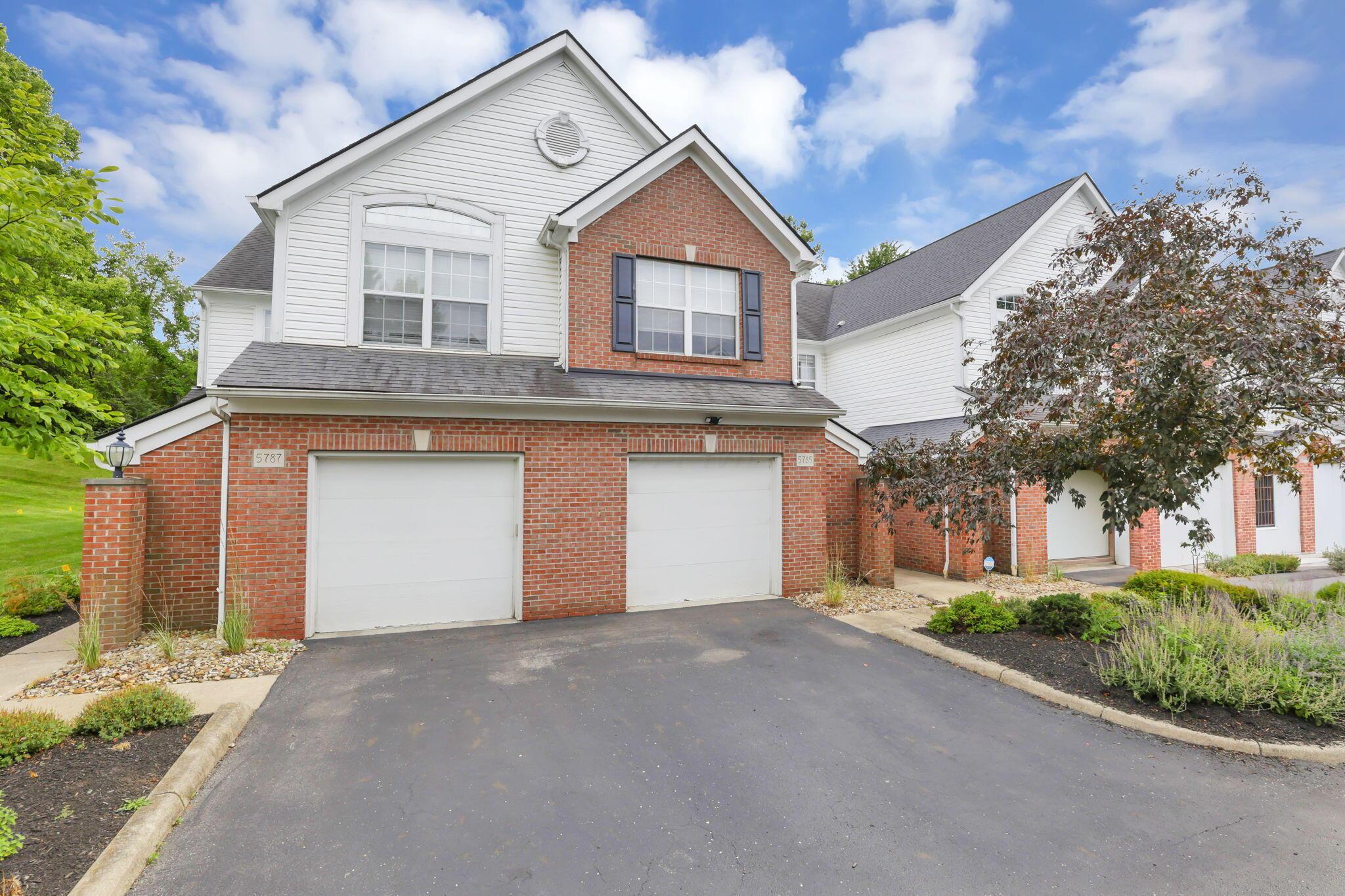 5785 Albany Green