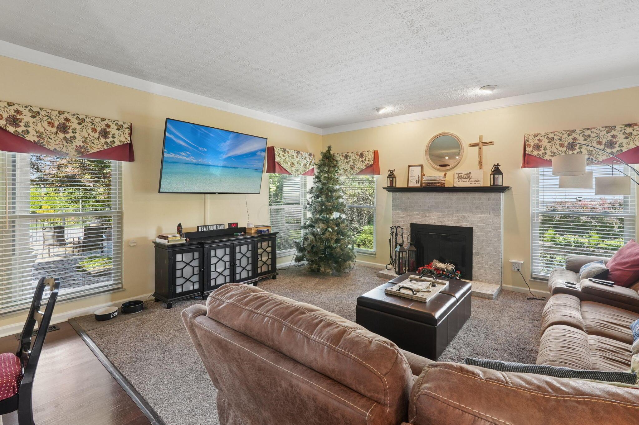 5628 Westbriar Drive Property Photo 8