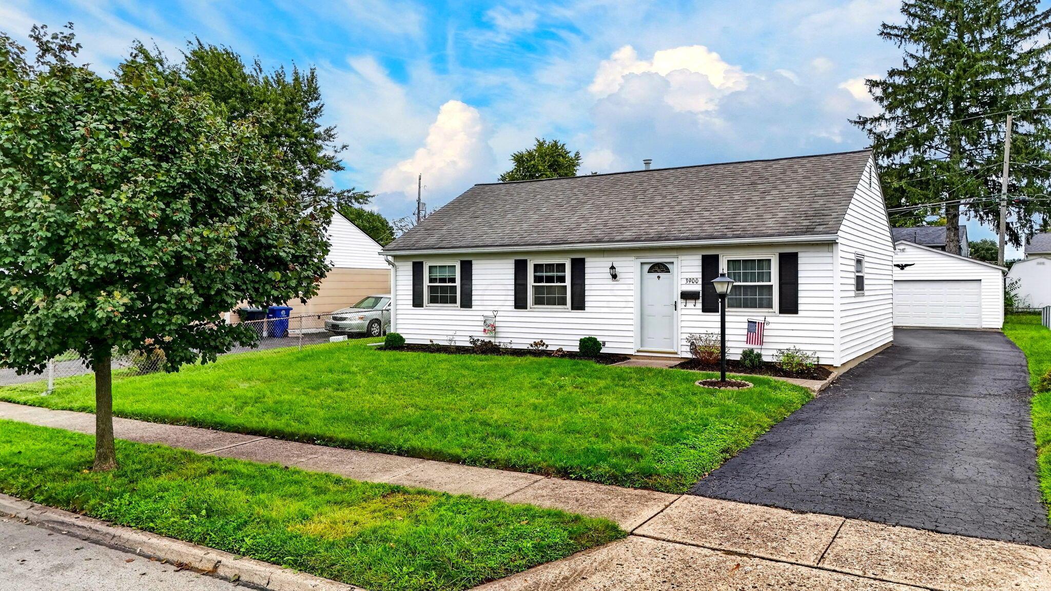 3900 Frazier Road E Property Photo 1