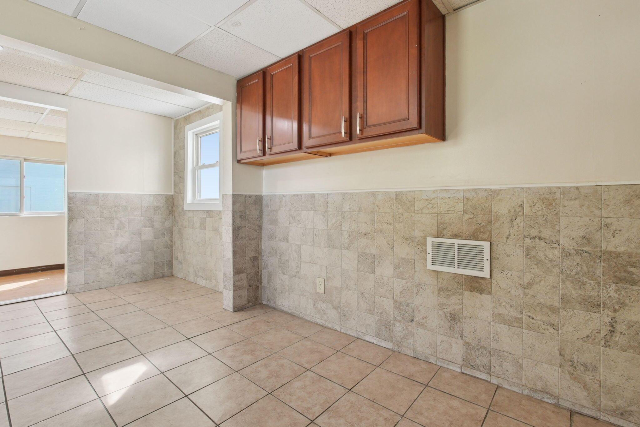 1203 E Innis Avenue Property Photo 12