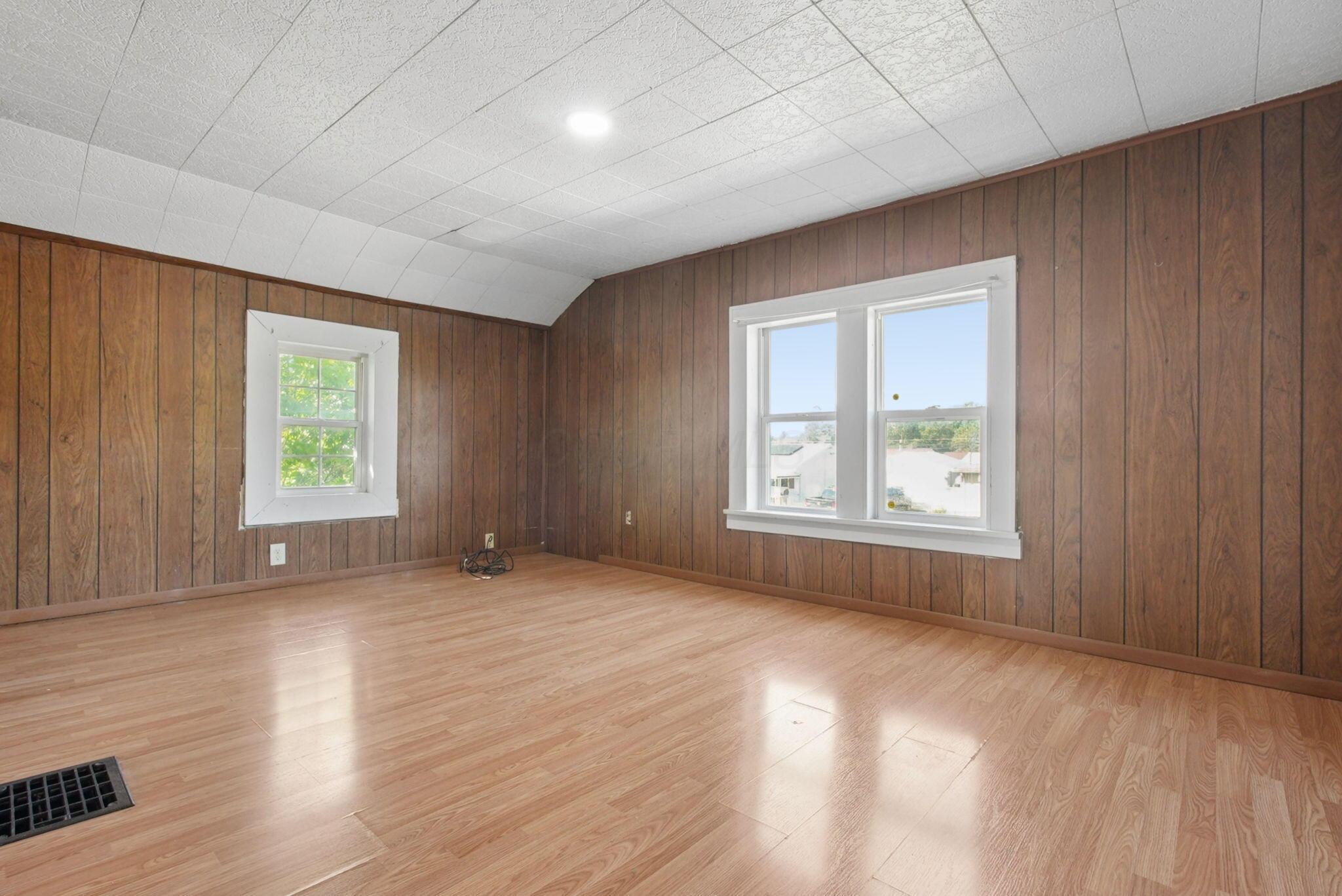 1203 E Innis Avenue Property Photo 16