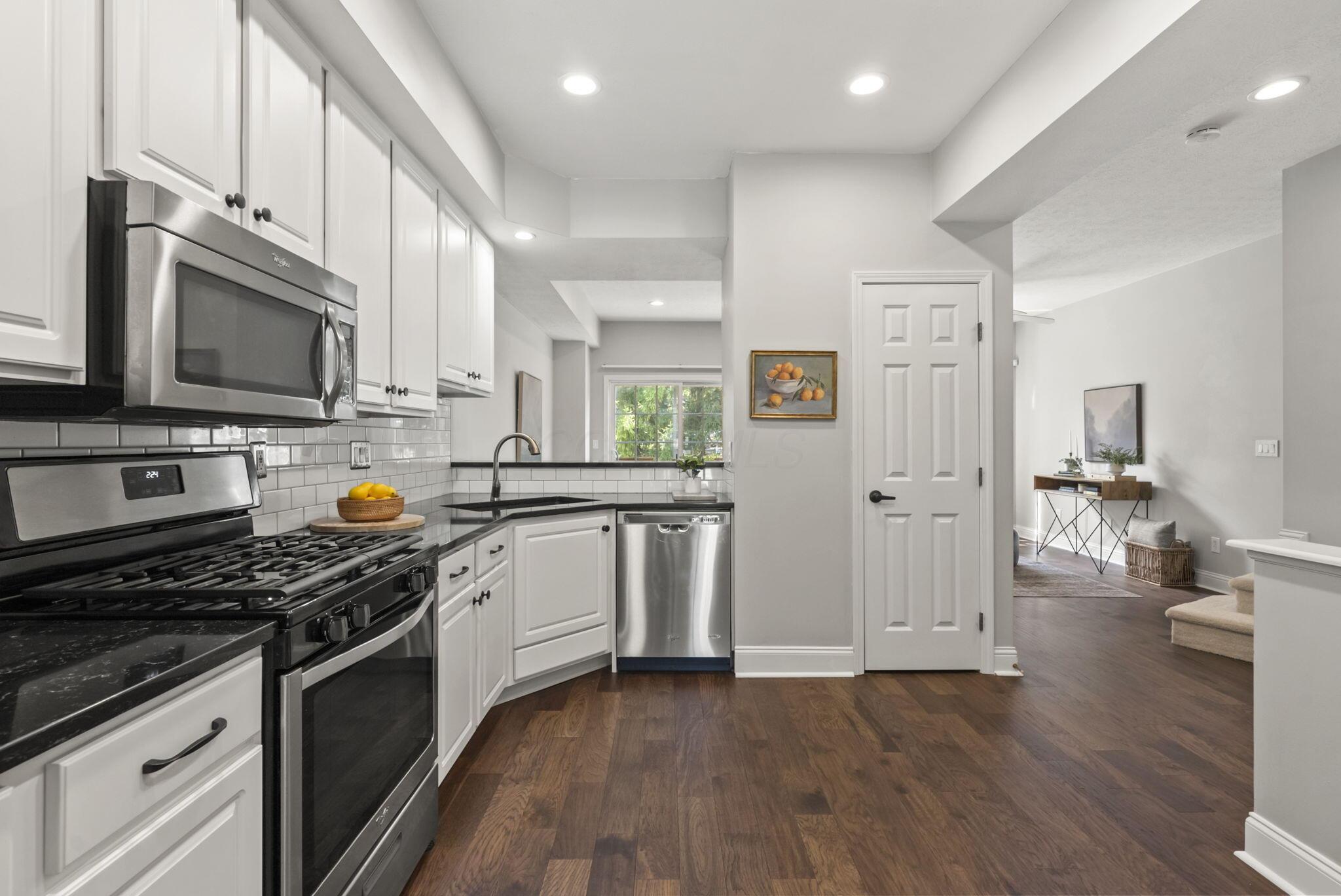 6214 Turvey Loop W Property Photo 10