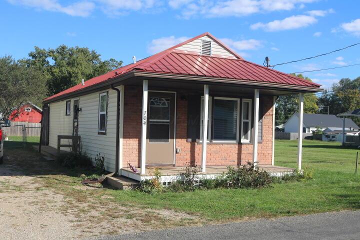 704 Broadway Street Property Photo 1