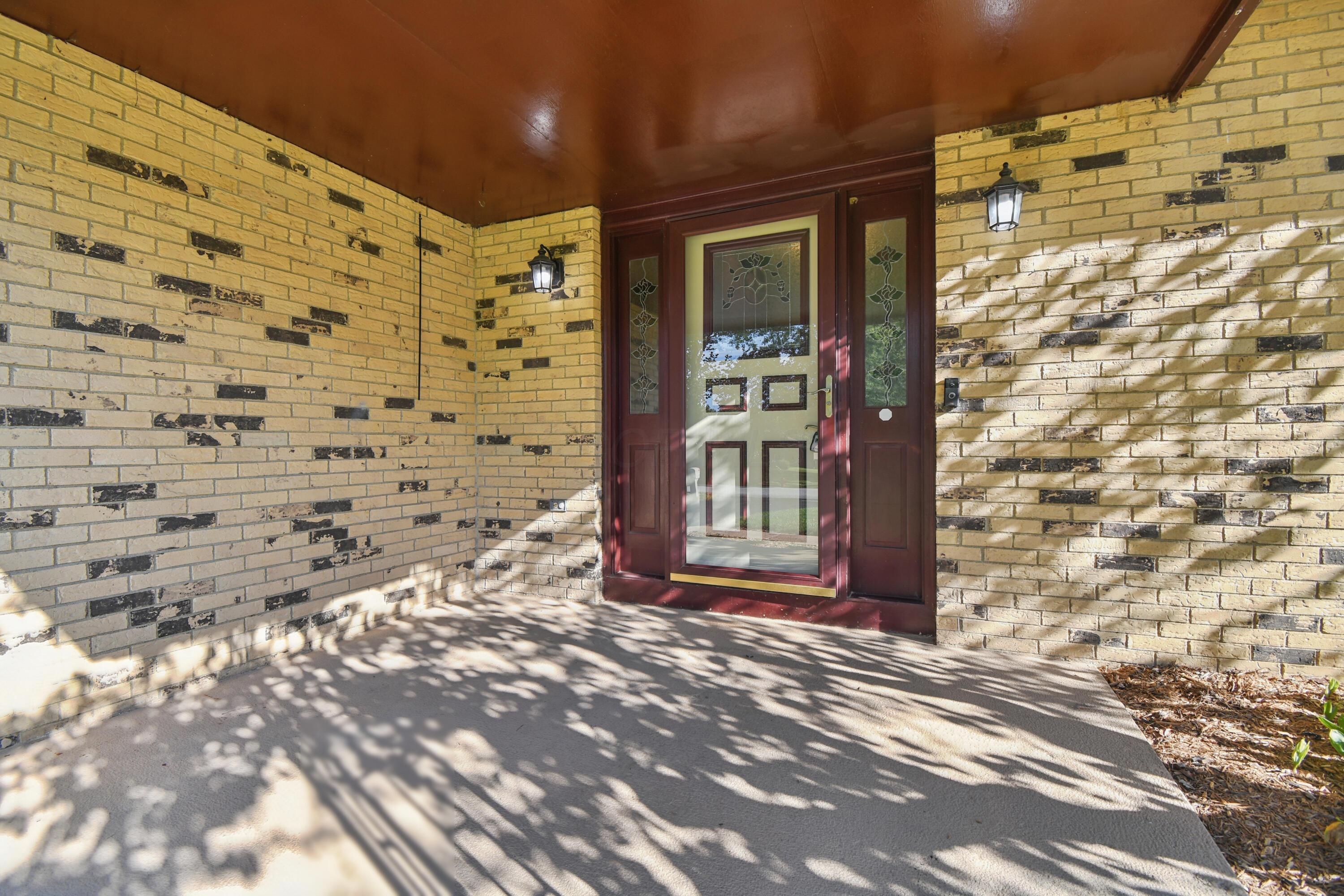 82 Imperial Drive Sw Property Photo 4