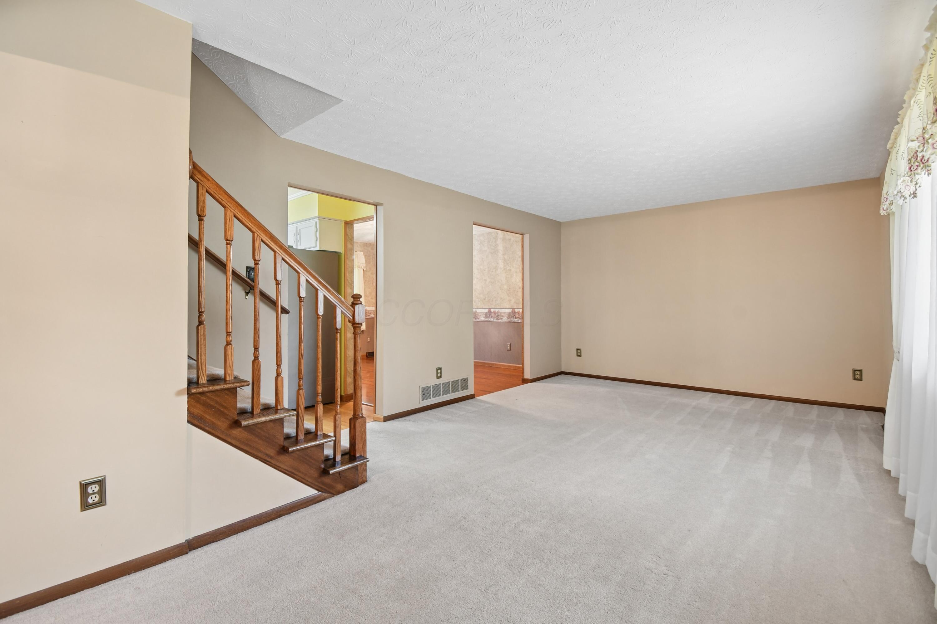 82 Imperial Drive Sw Property Photo 7