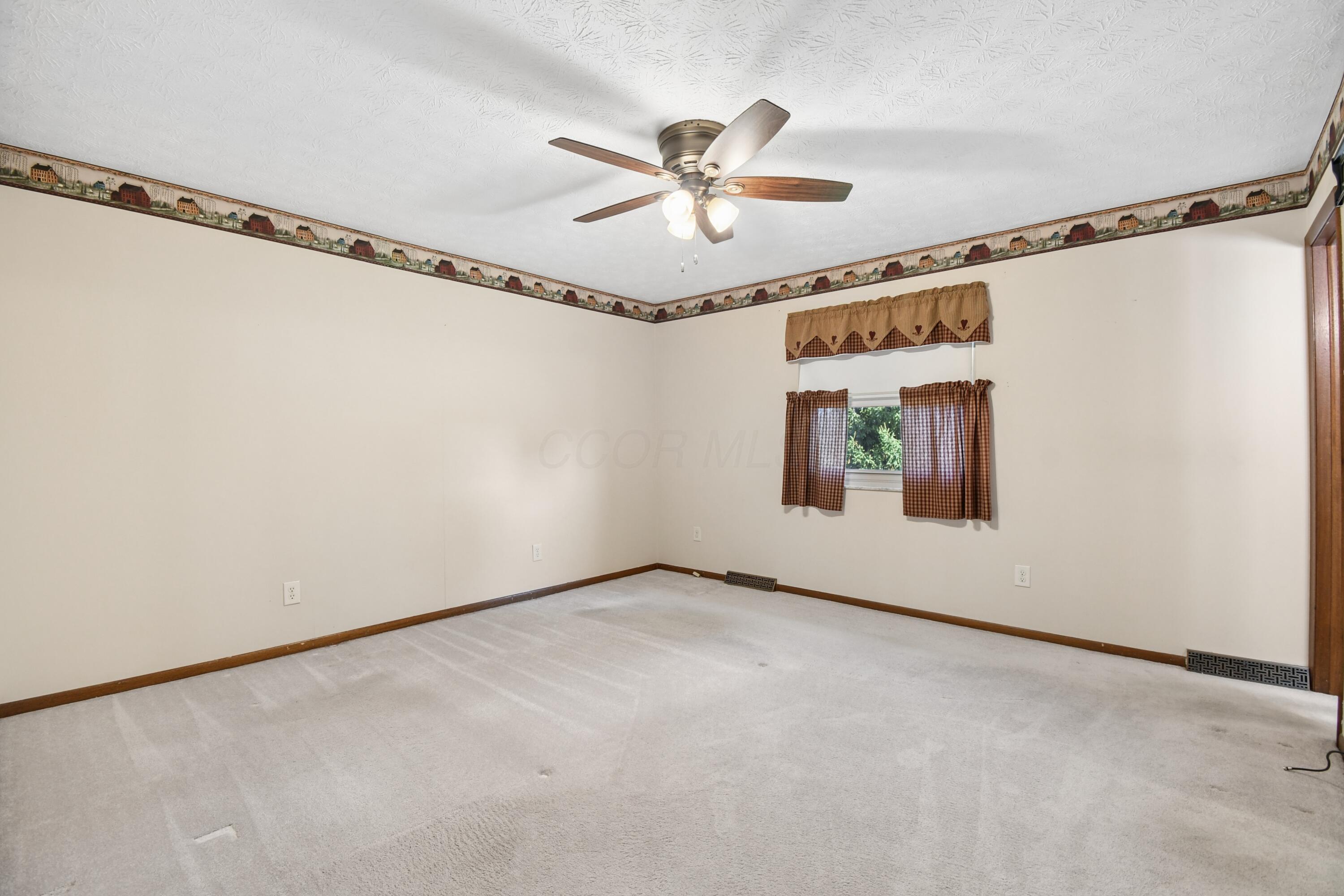 82 Imperial Drive Sw Property Photo 19