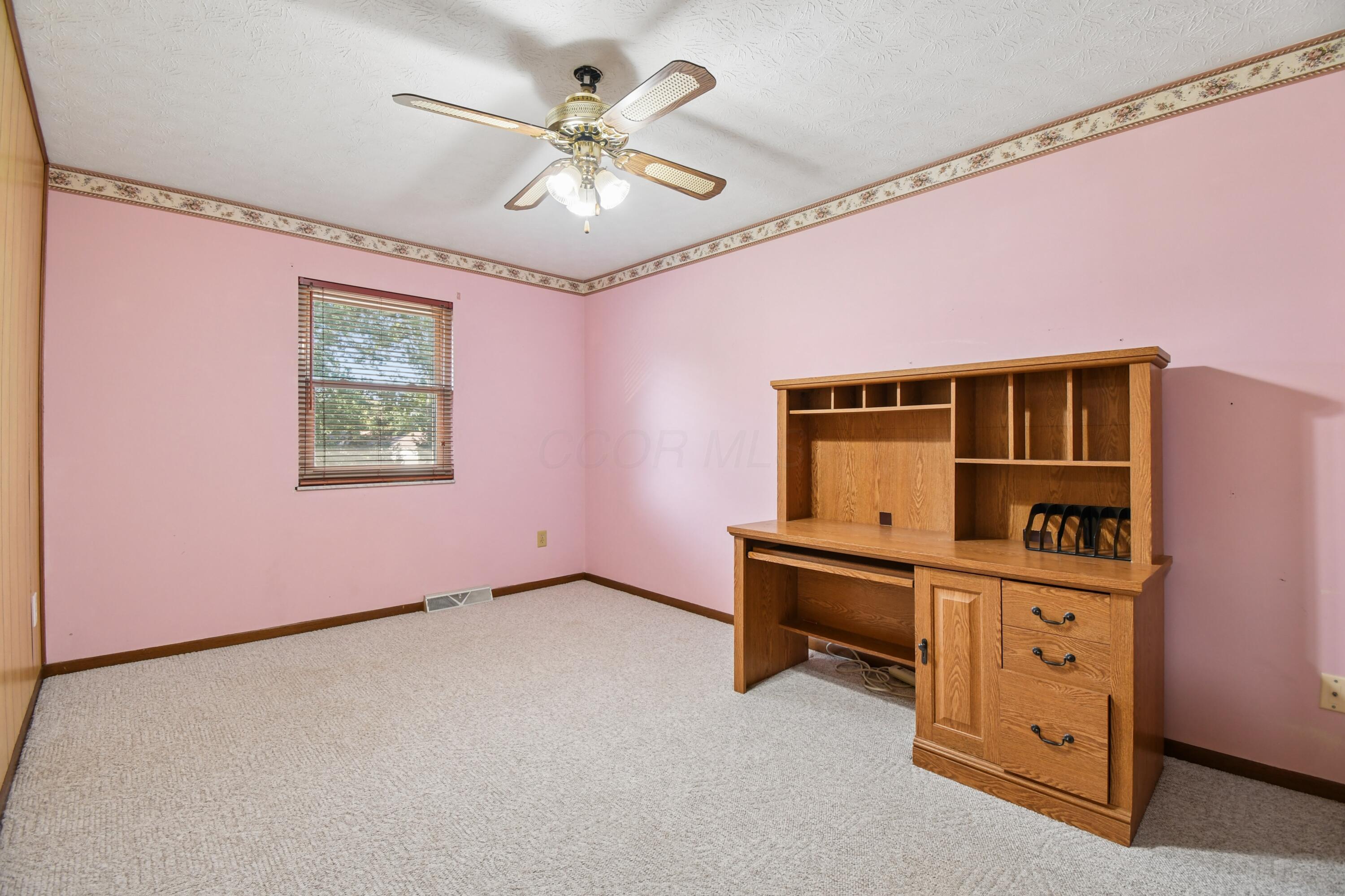 82 Imperial Drive Sw Property Photo 23