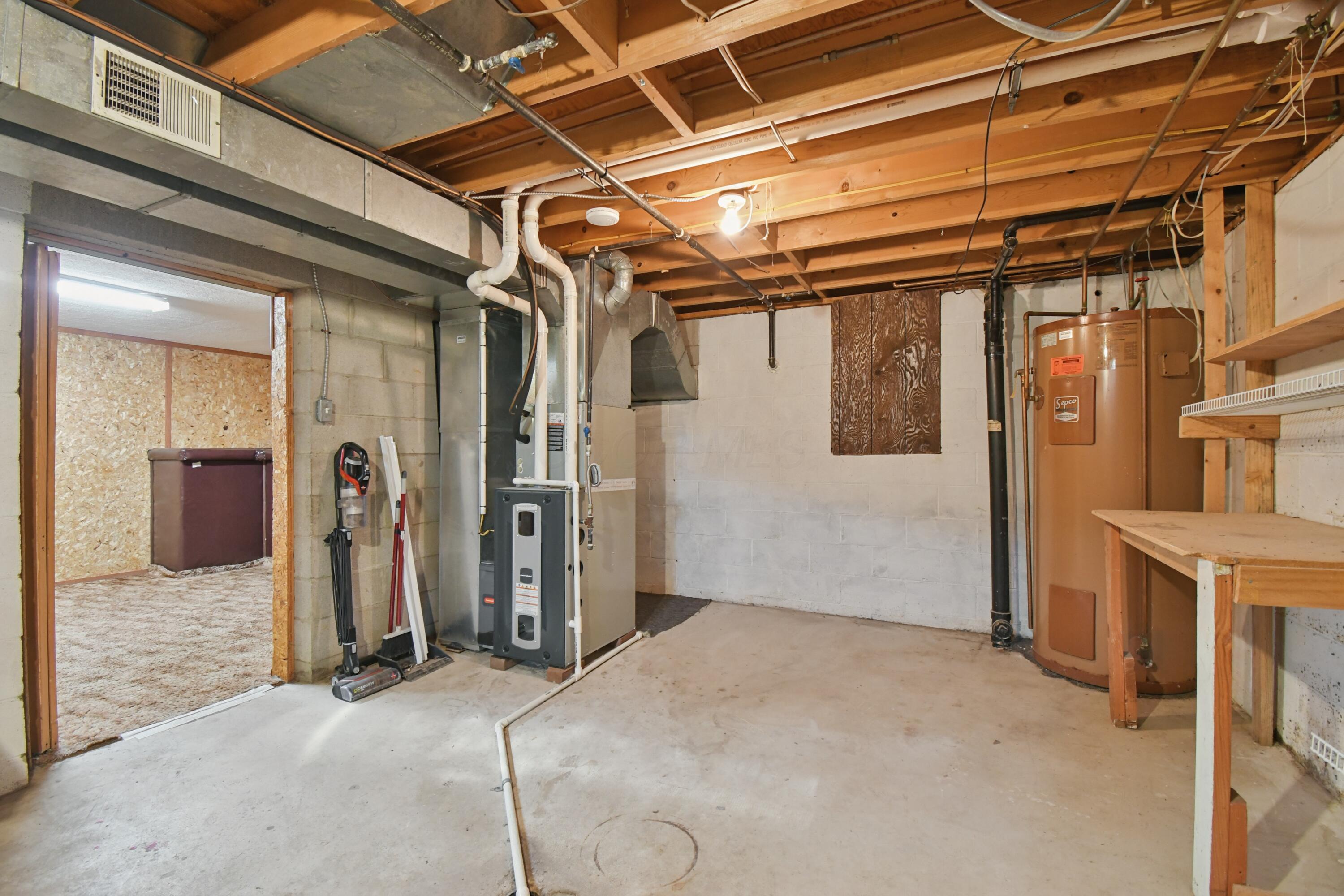 82 Imperial Drive Sw Property Photo 30