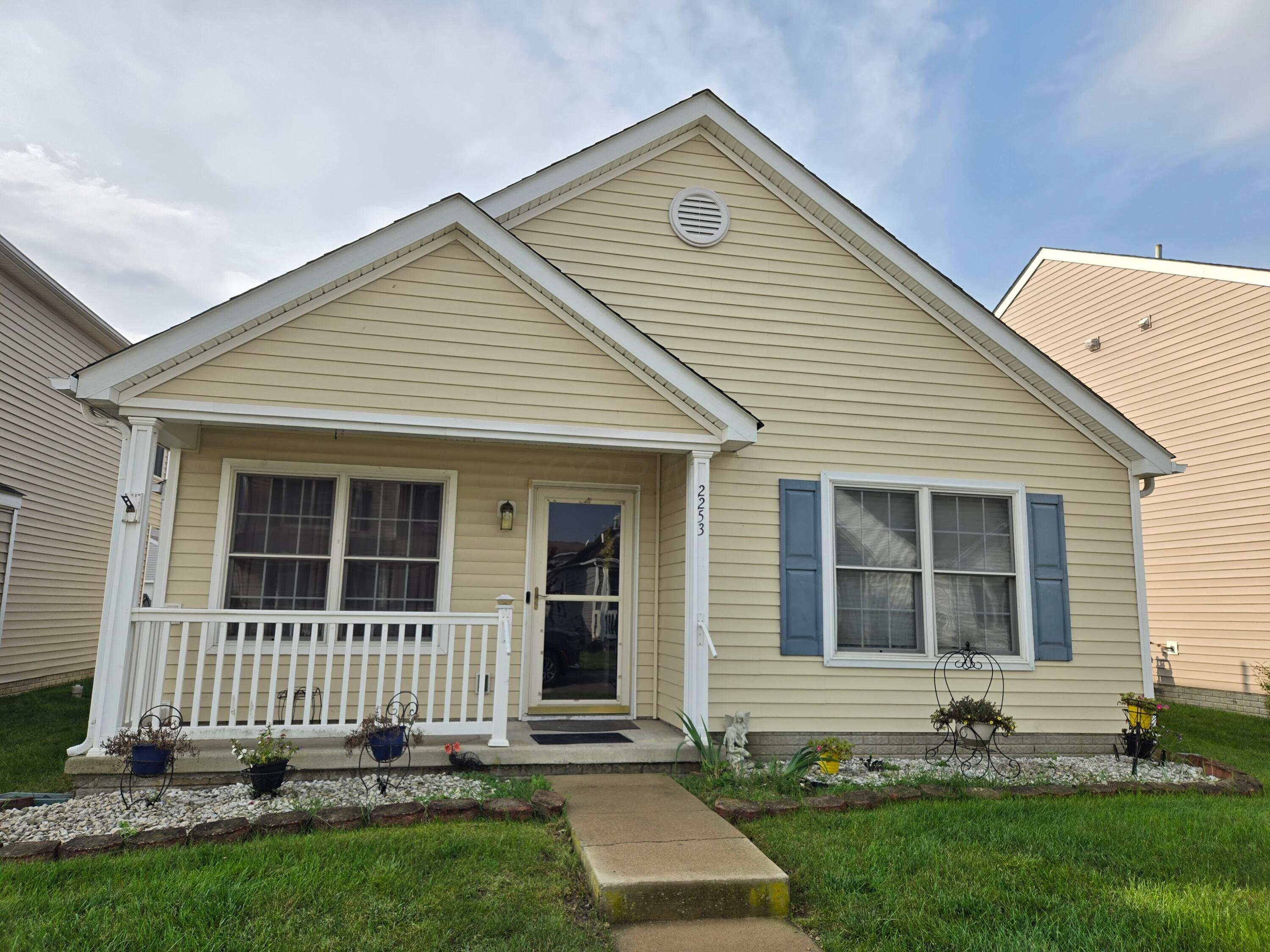 2253 Kilchurn Drive Property Photo 1