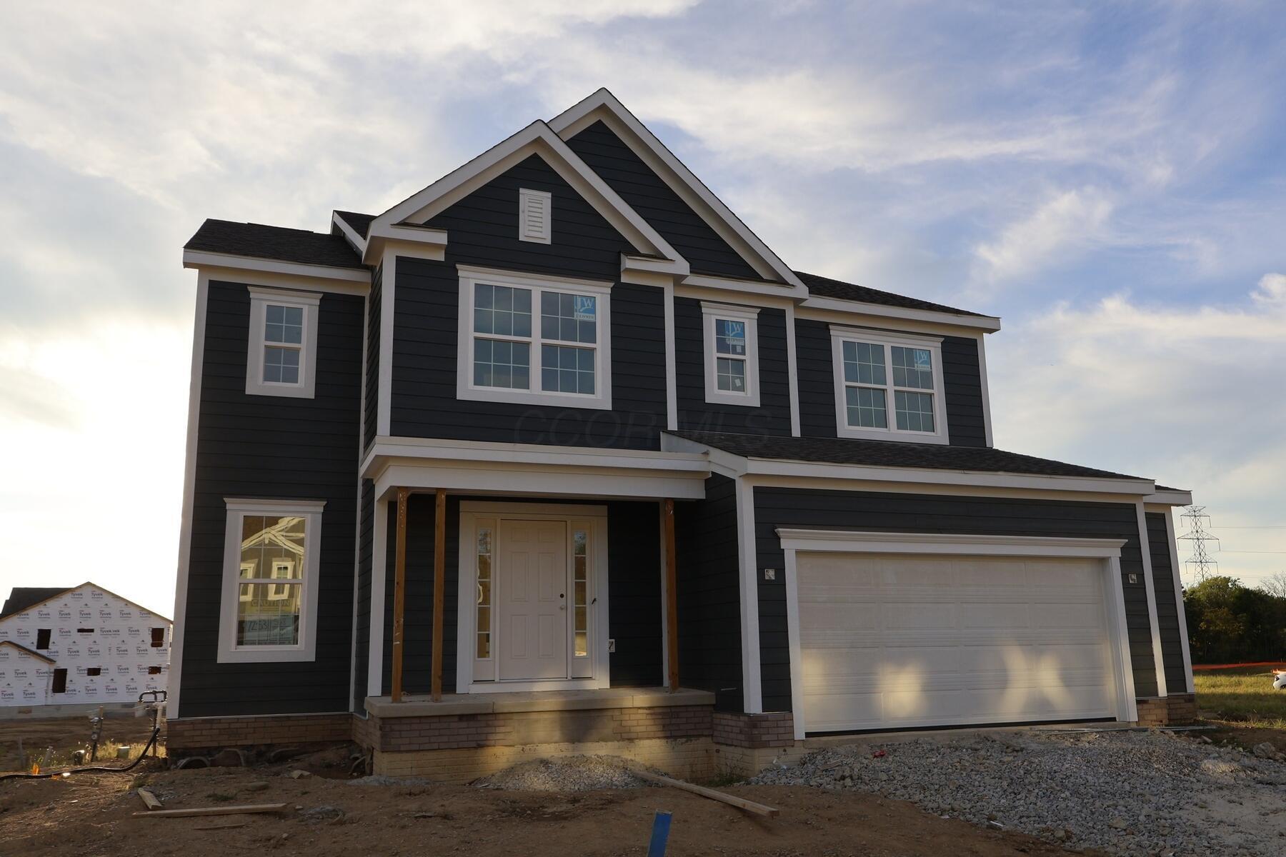 568 Fadley Loop E Property Photo 1