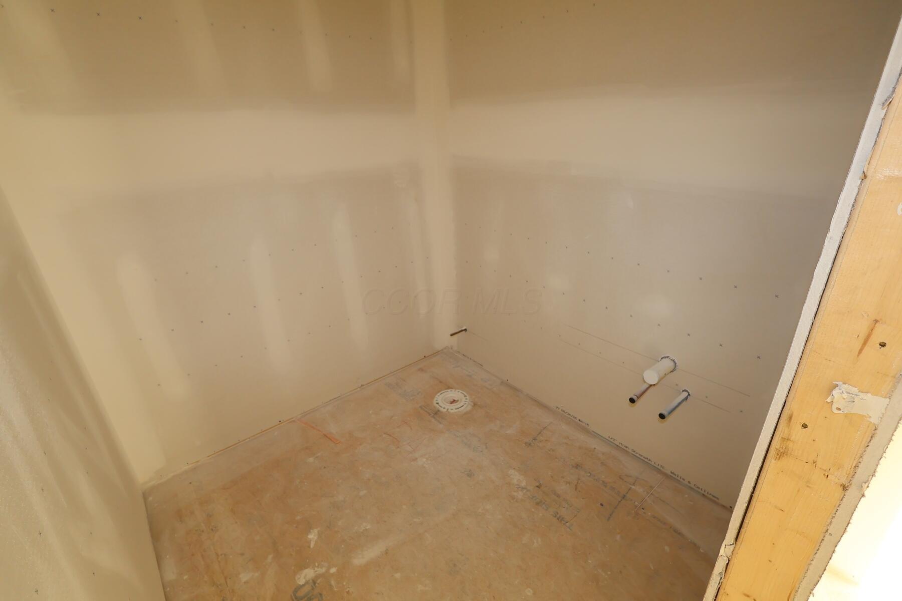 568 Fadley Loop E Property Photo 18