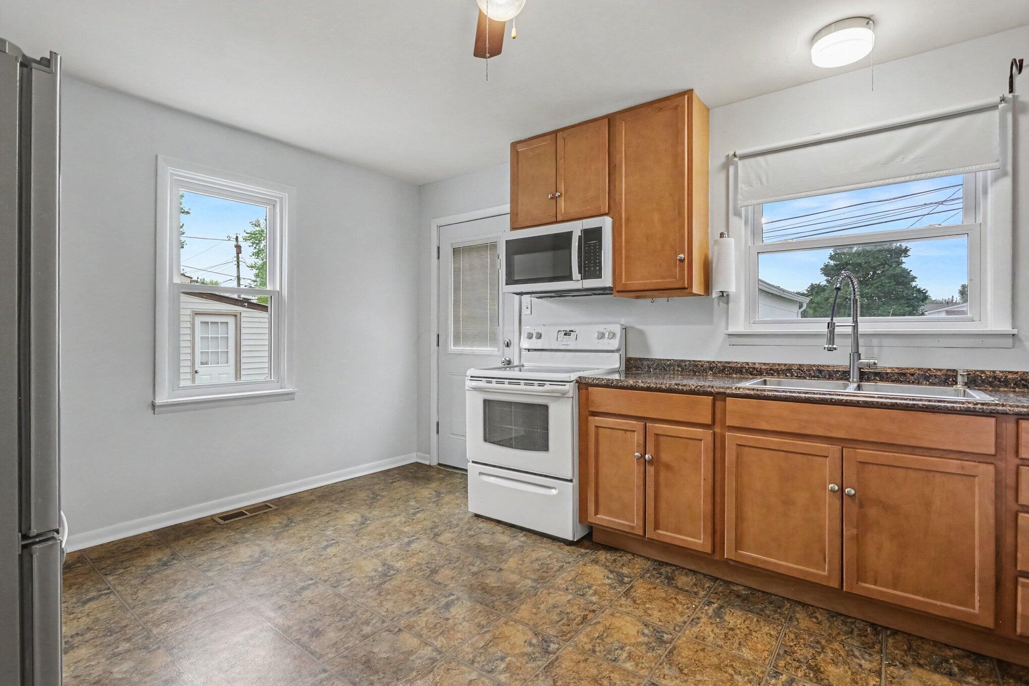321 Ely Street Property Photo 6