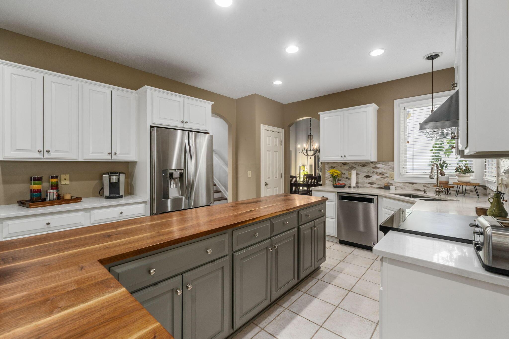 403 Ashmoore Circle E Property Photo 19