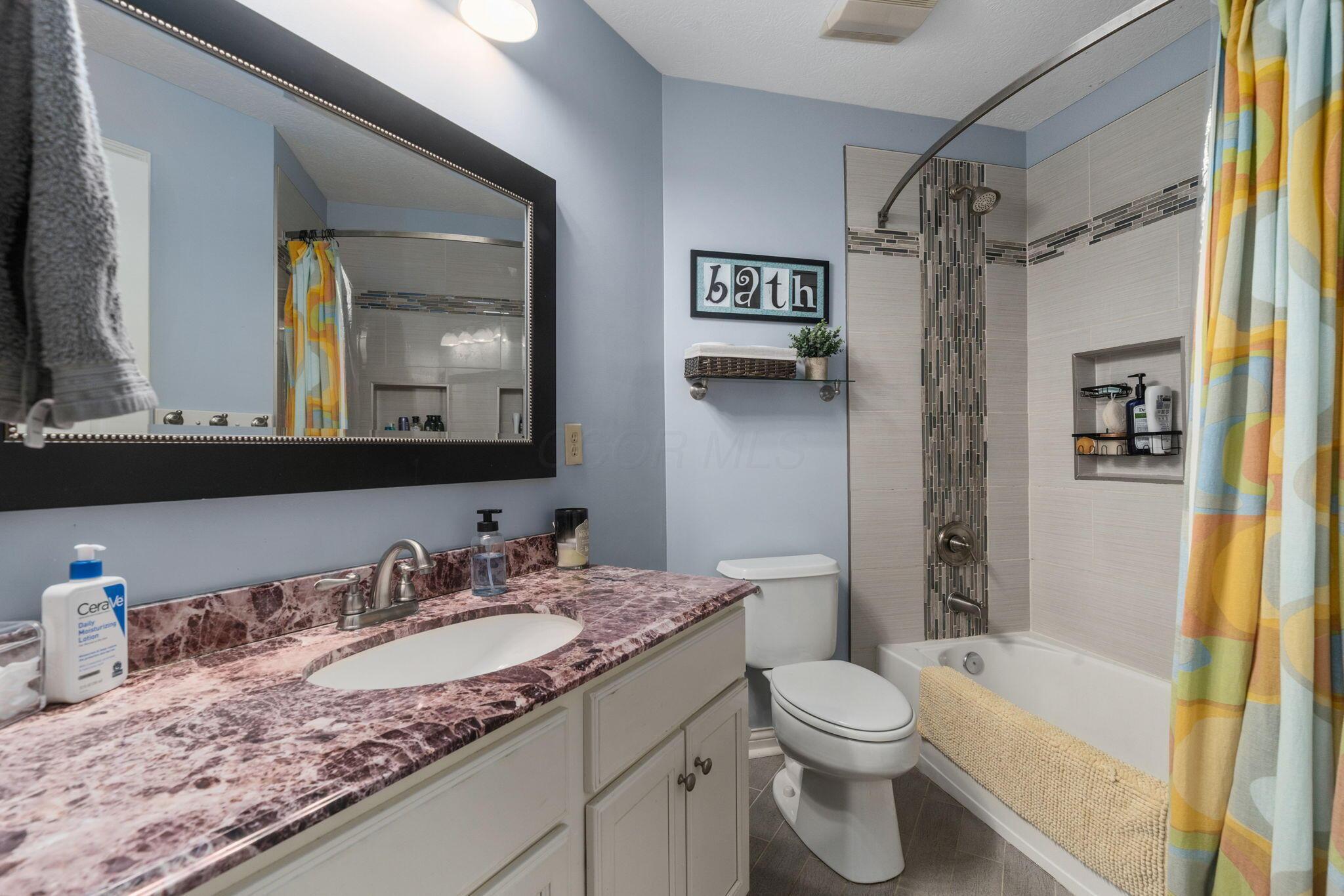 403 Ashmoore Circle E Property Photo 39