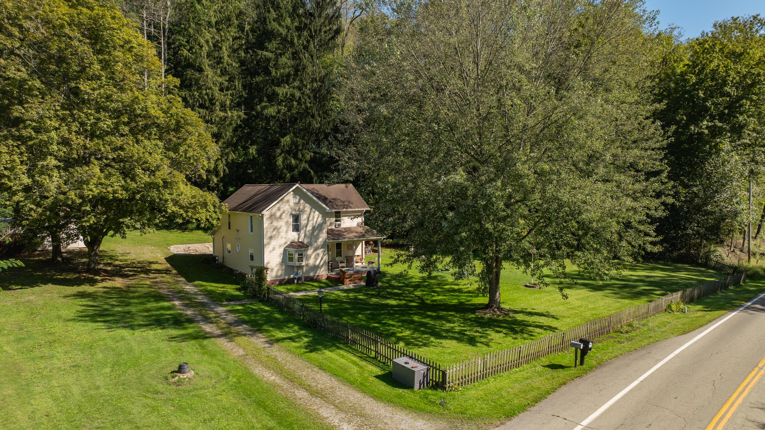 1422 State Road 56 Property Photo 1