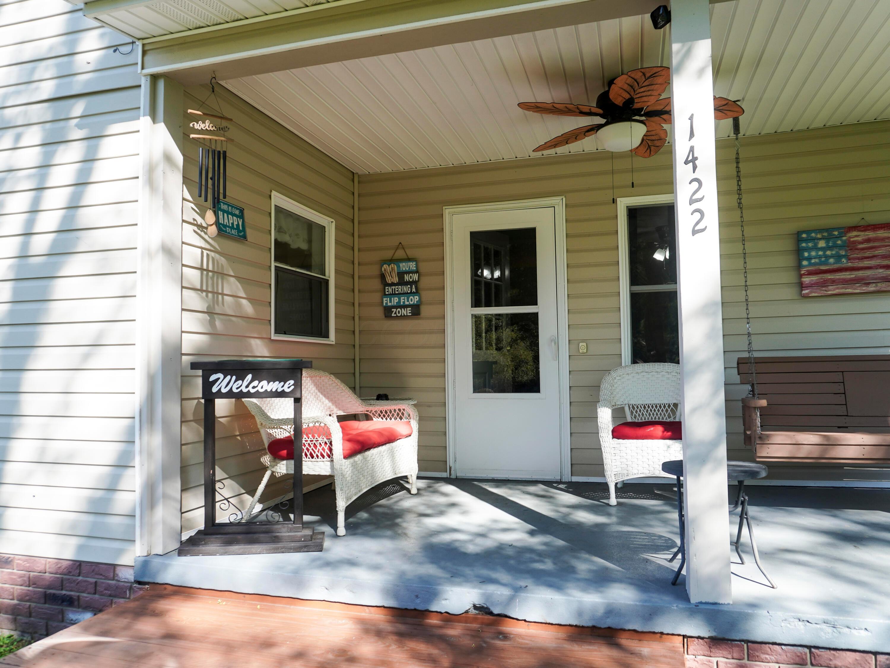 1422 State Road 56 Property Photo 4