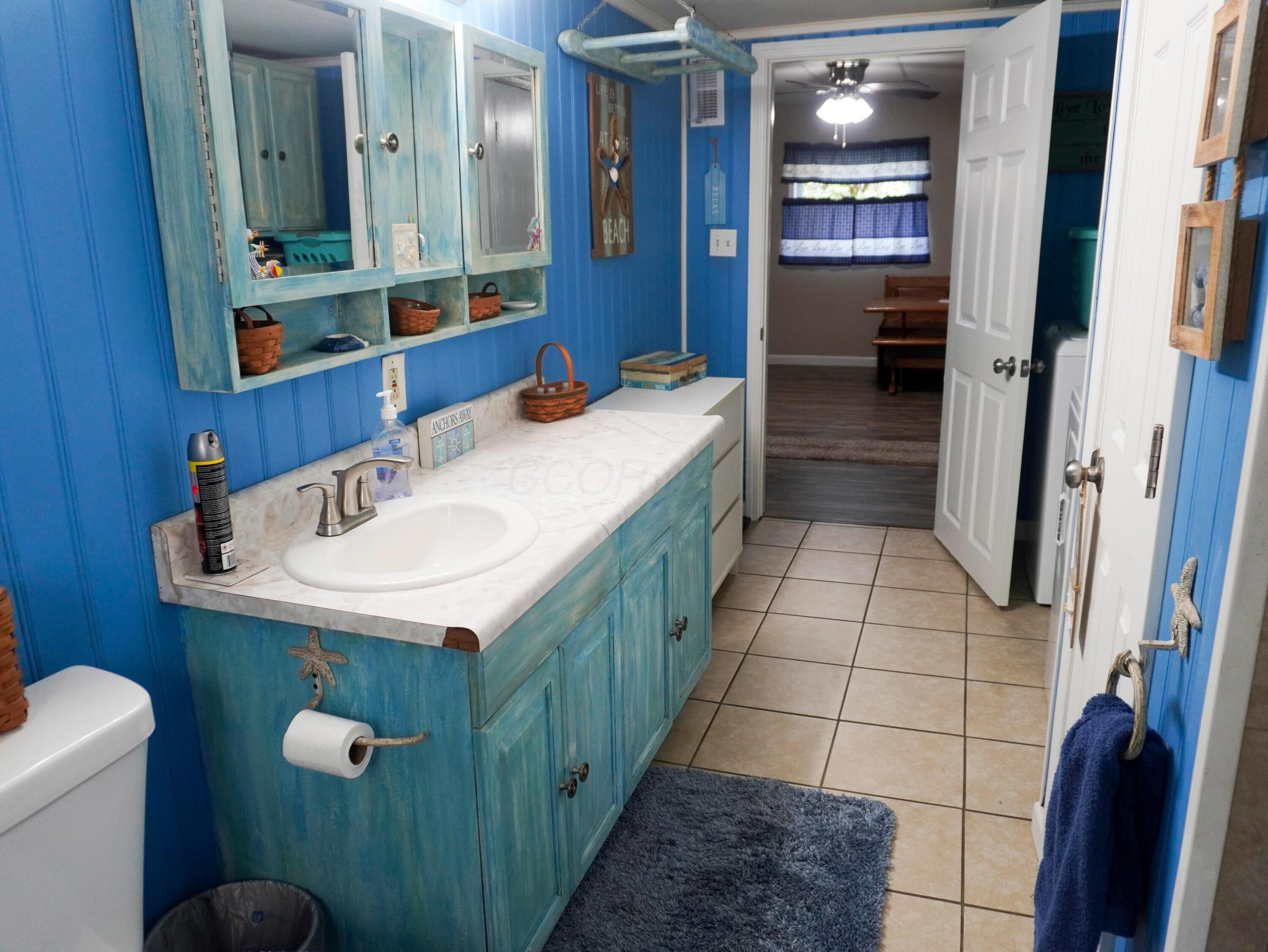 1422 State Road 56 Property Photo 12