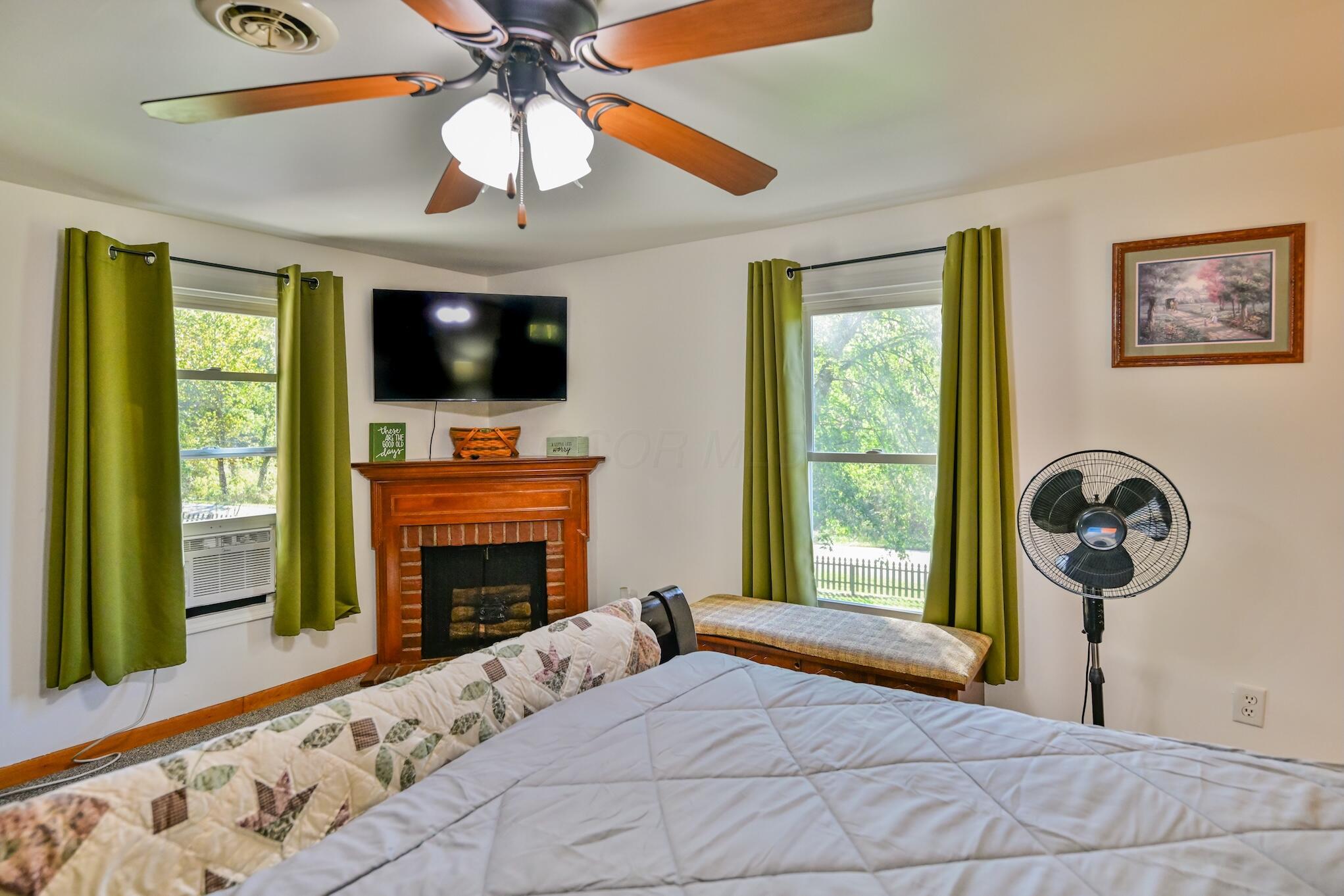 1422 State Road 56 Property Photo 32