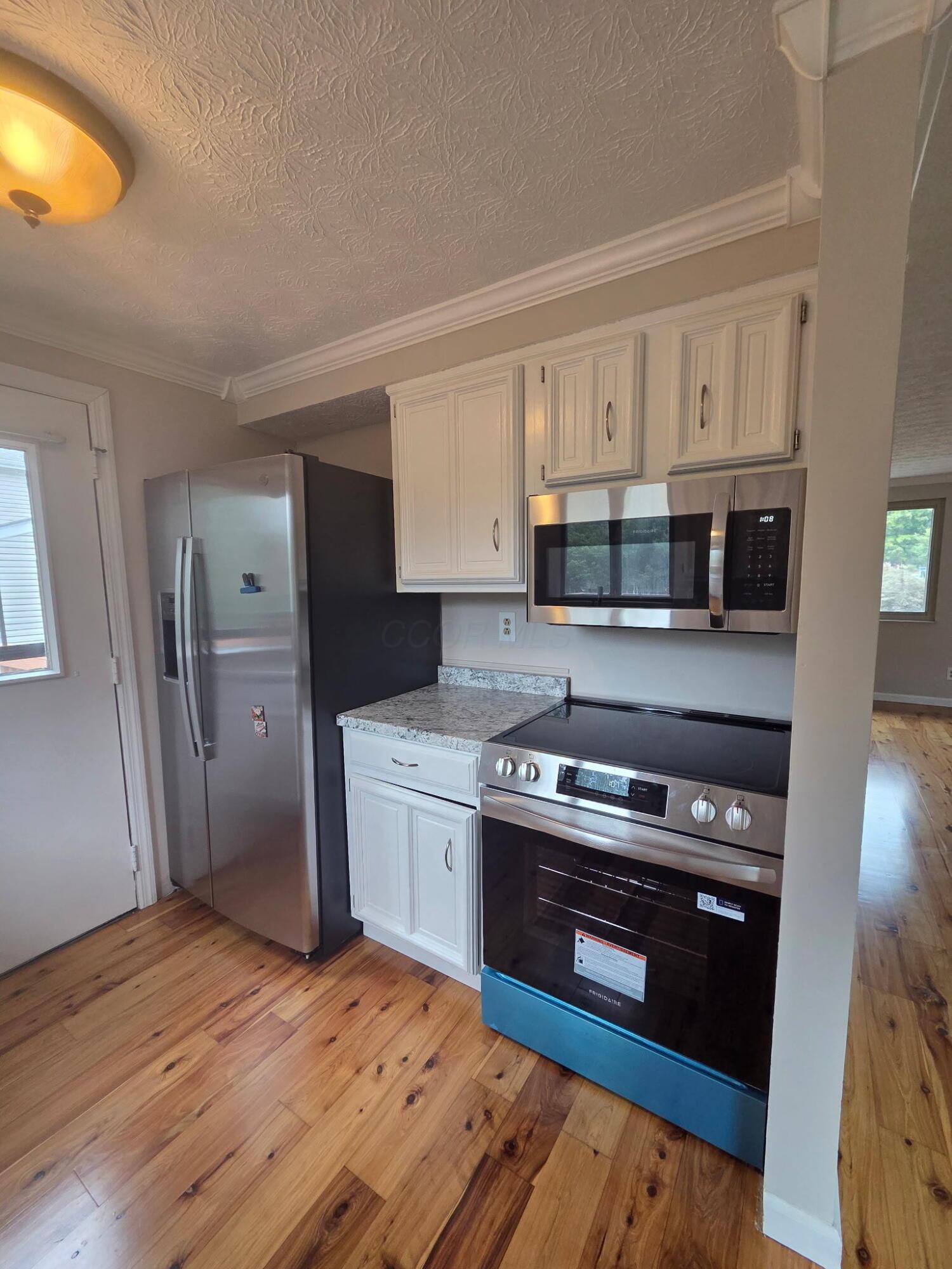 5225 Wolf Run Property Photo 5