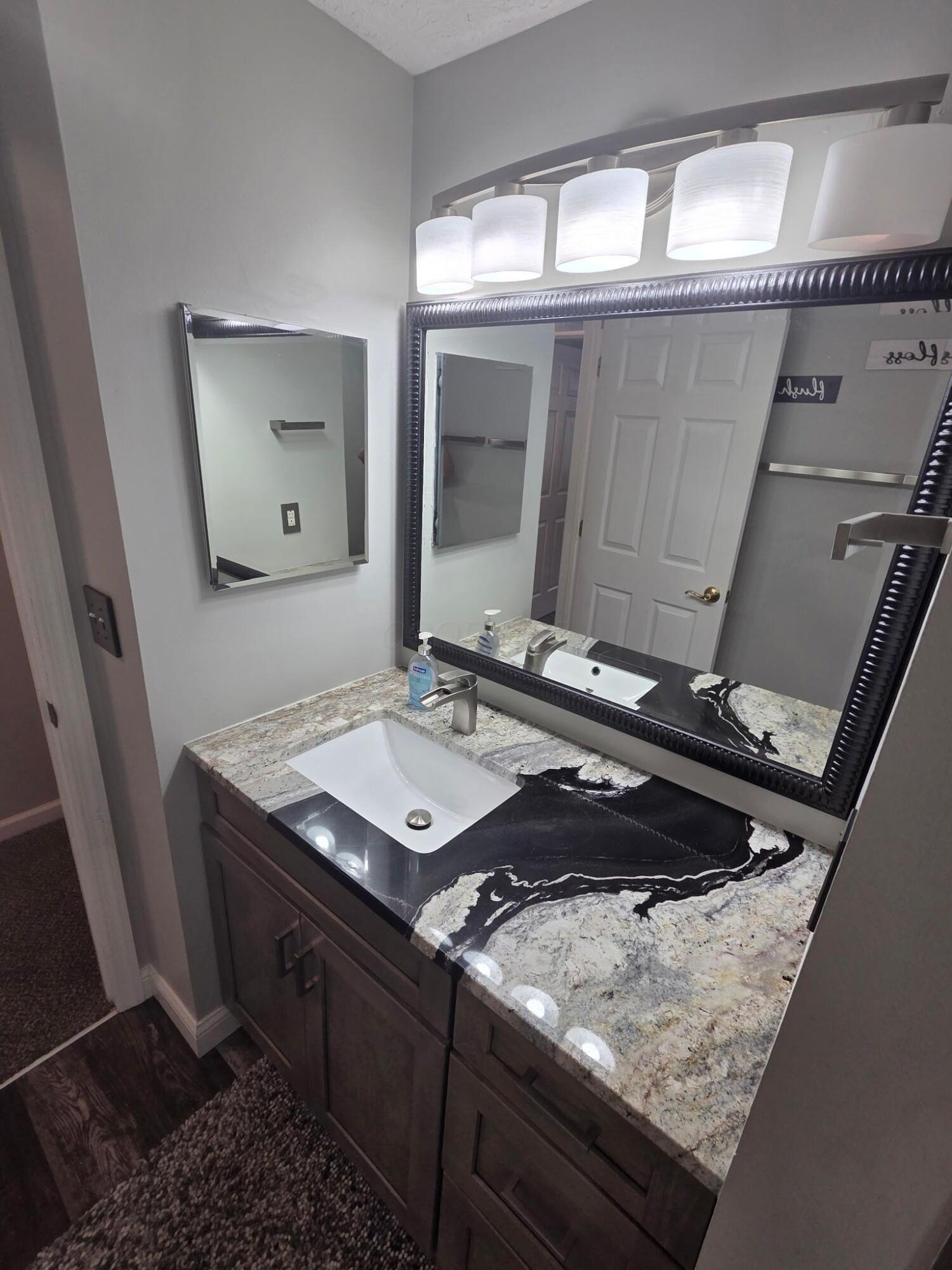 5225 Wolf Run Property Photo 13