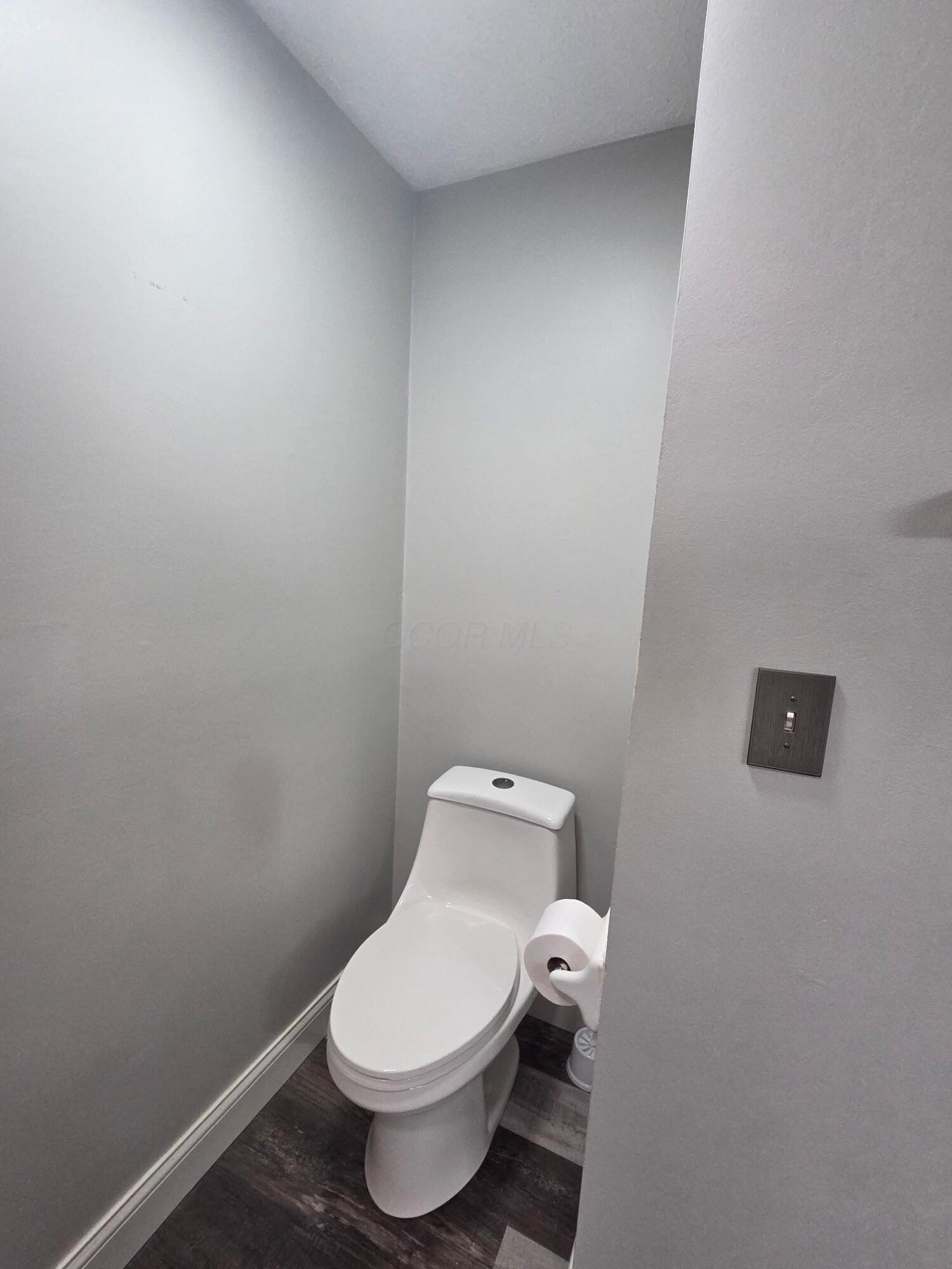 5225 Wolf Run Property Photo 14