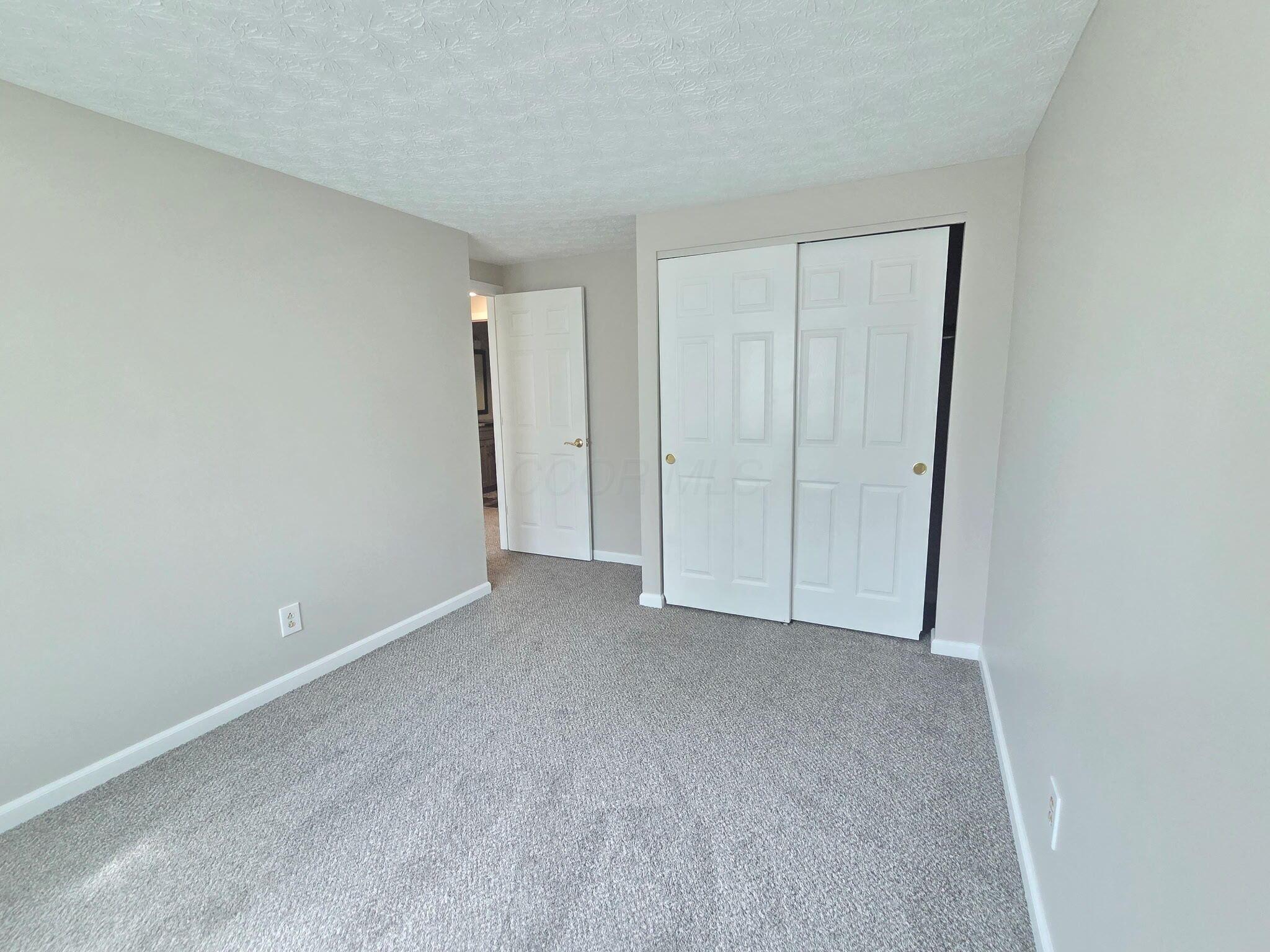 5225 Wolf Run Property Photo 18