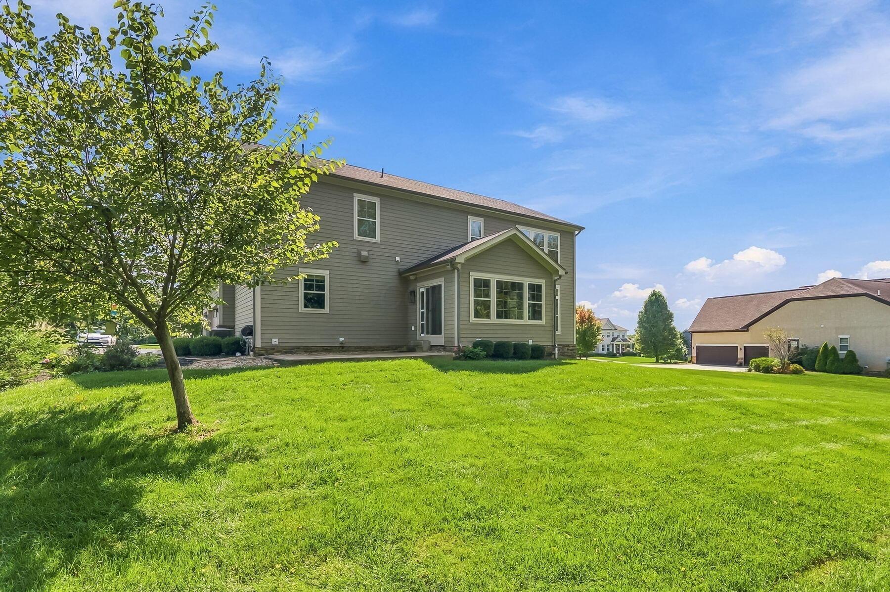 1002 Rambling Brook Way Property Photo 7
