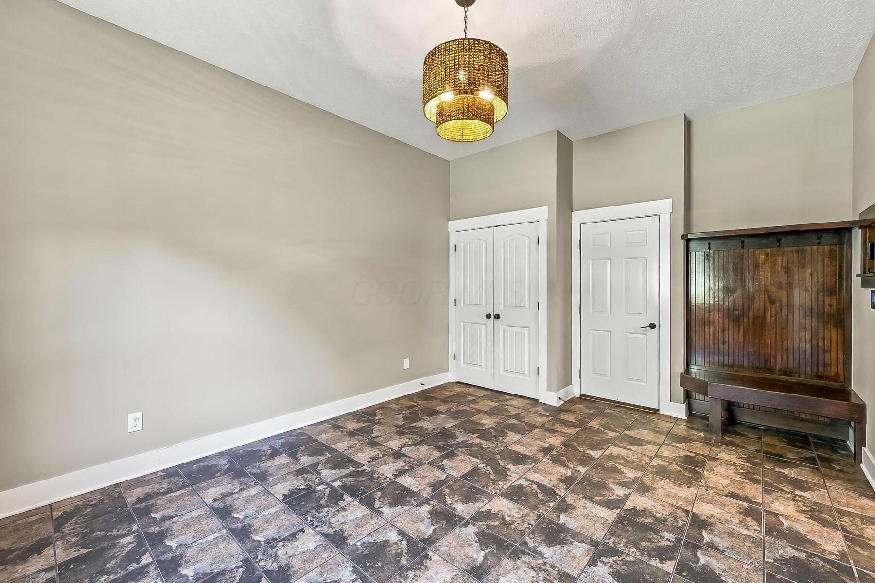 1002 Rambling Brook Way Property Photo 32