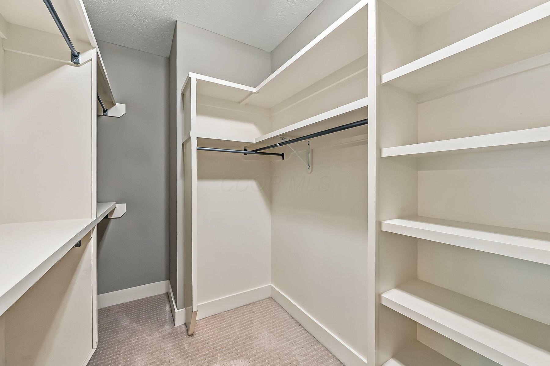 1002 Rambling Brook Way Property Photo 42