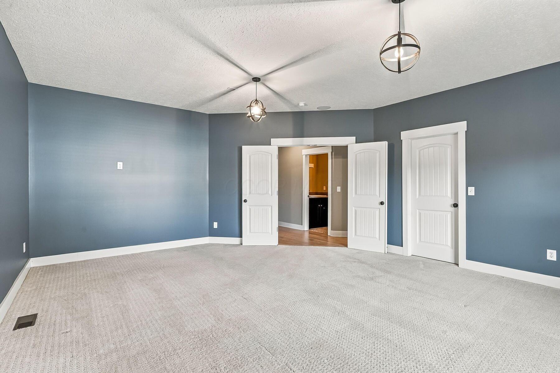 1002 Rambling Brook Way Property Photo 53