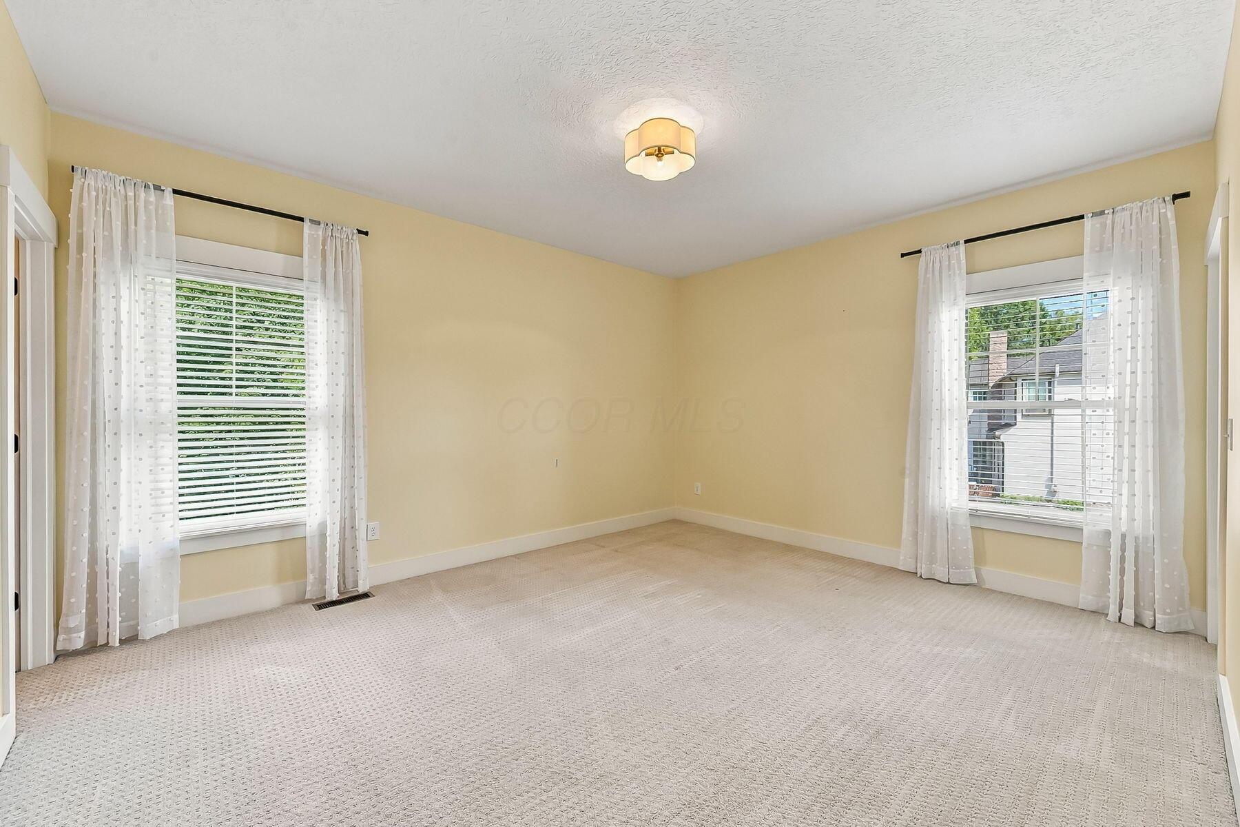 1002 Rambling Brook Way Property Photo 54