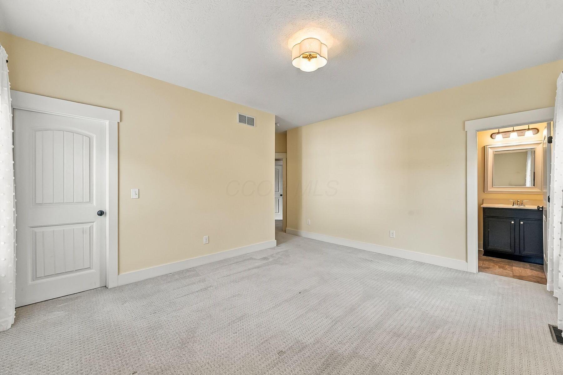 1002 Rambling Brook Way Property Photo 55