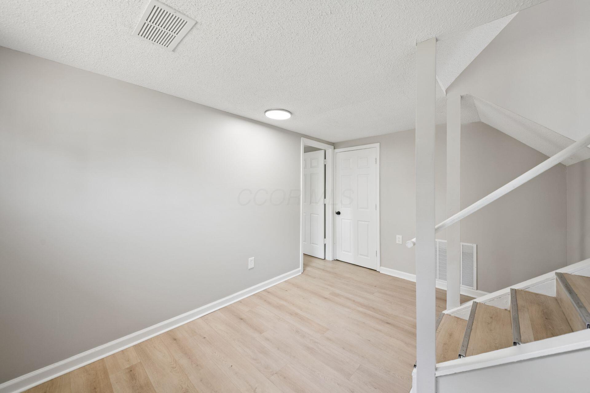 5000 Albany Drive Property Photo 17